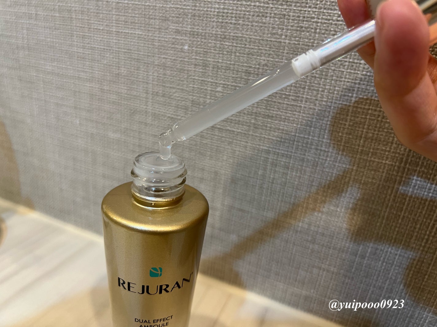 REJURAN ãã¥ã¢ã«ãšãã§ã¯ãã¢ã³ãã« 30ml/REJURAN COSMETICS/çŸå®¹æ¶²ã䜿ã£ãã¯ãã³ãïŒ3æç®ïŒ