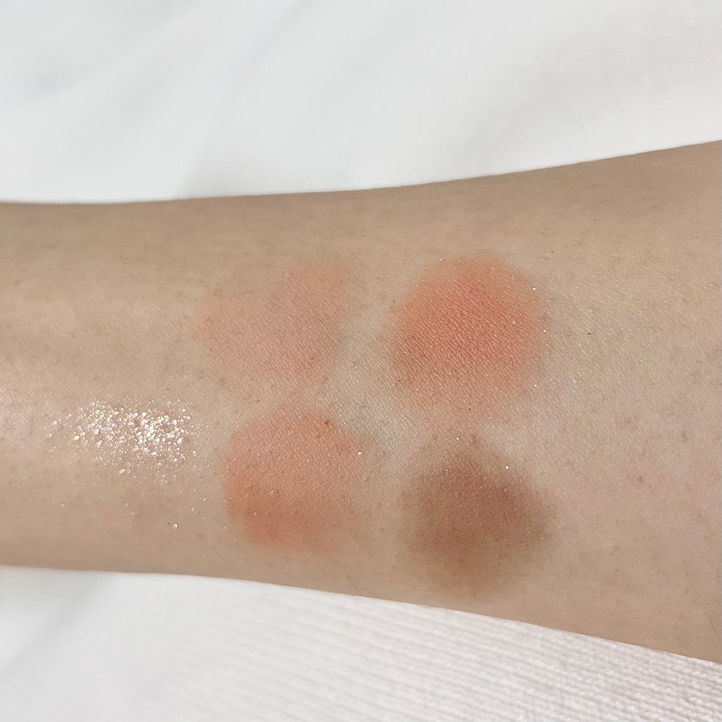 ã«ãðŠ on LIPS ãDintoã®ã¢ã€ã·ã£ããŠïŒïŒèªç¶ç®å
ã«æº¶ã蟌ãã¢ã€ã·ã£ããŠã§ã..ãïŒ4æç®ïŒ