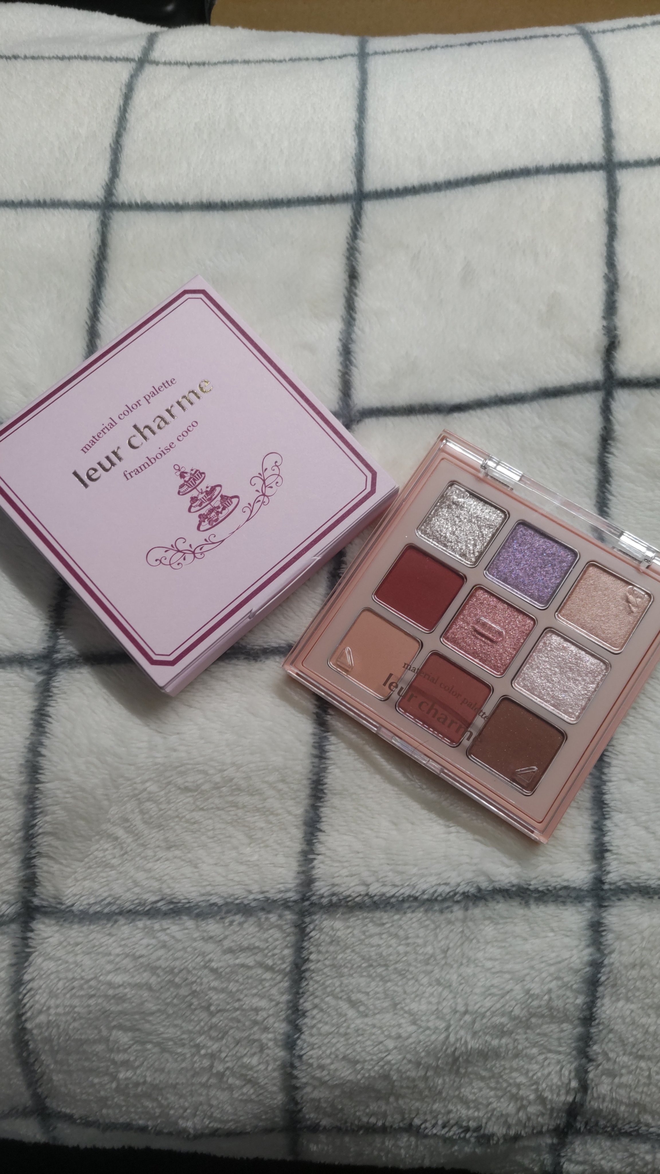 マテリアルカラーパレット/leur charme/アイシャドウパレットを使ったクチコミ（2枚目）