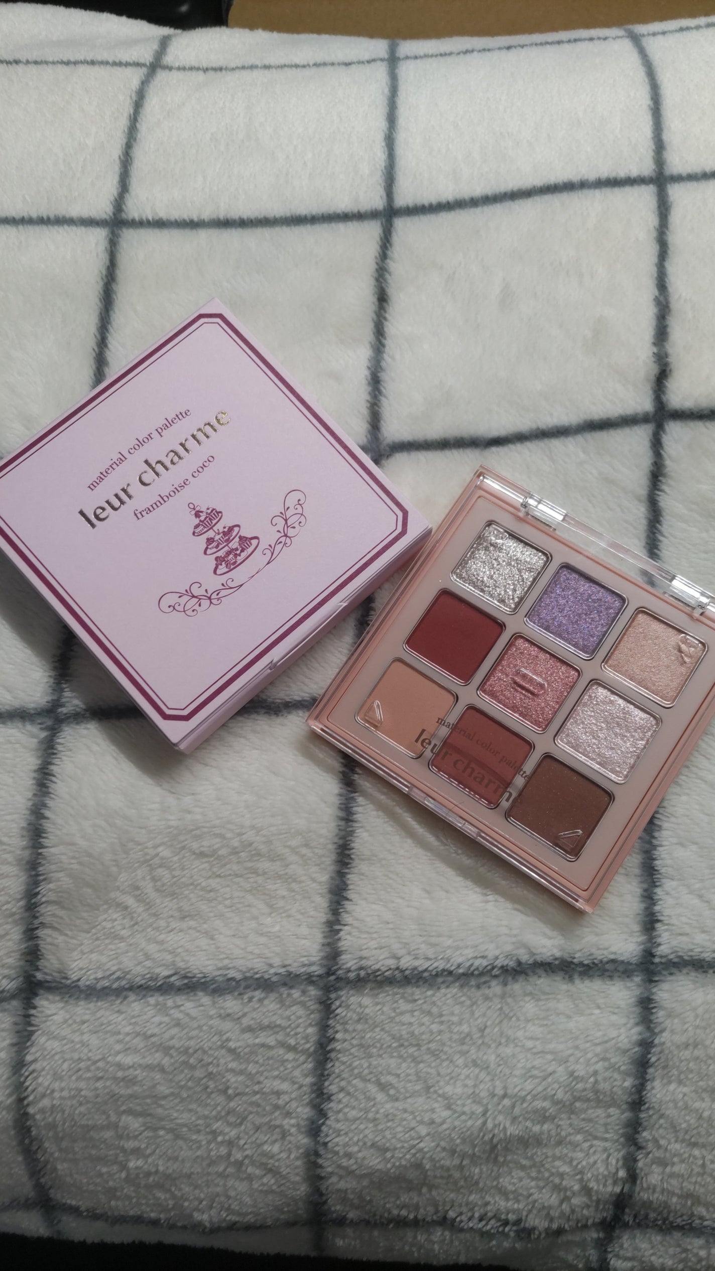 マテリアルカラーパレット/leur charme/アイシャドウパレットを使ったクチコミ(2枚目)