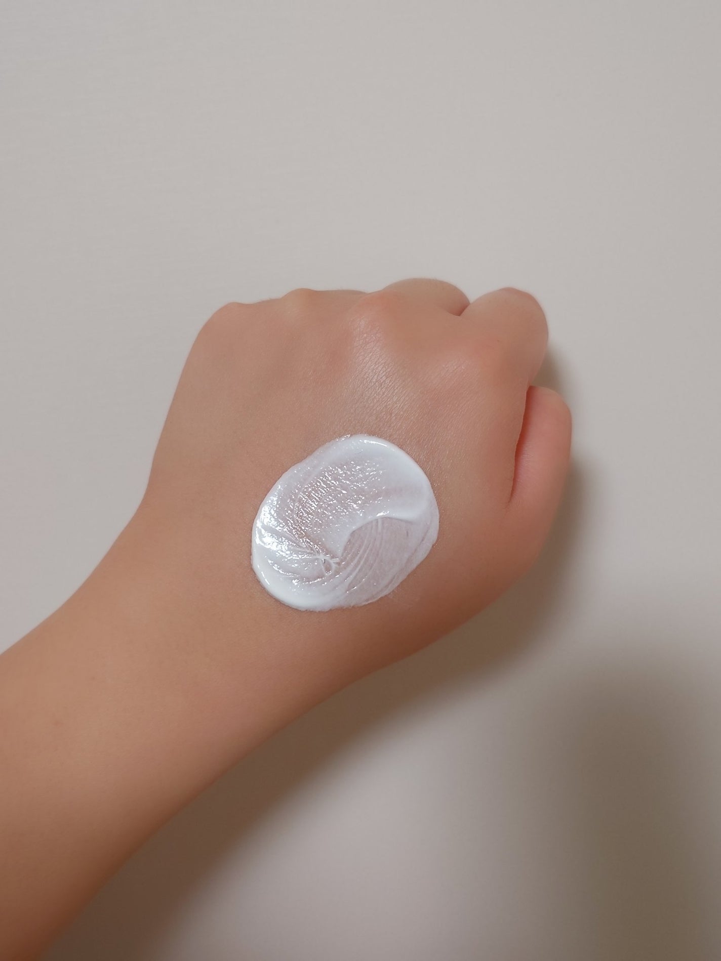 BnD ネックアイロン トーンアップ クリーム/BnD/ネック・デコルテケアを使ったクチコミ(2枚目)