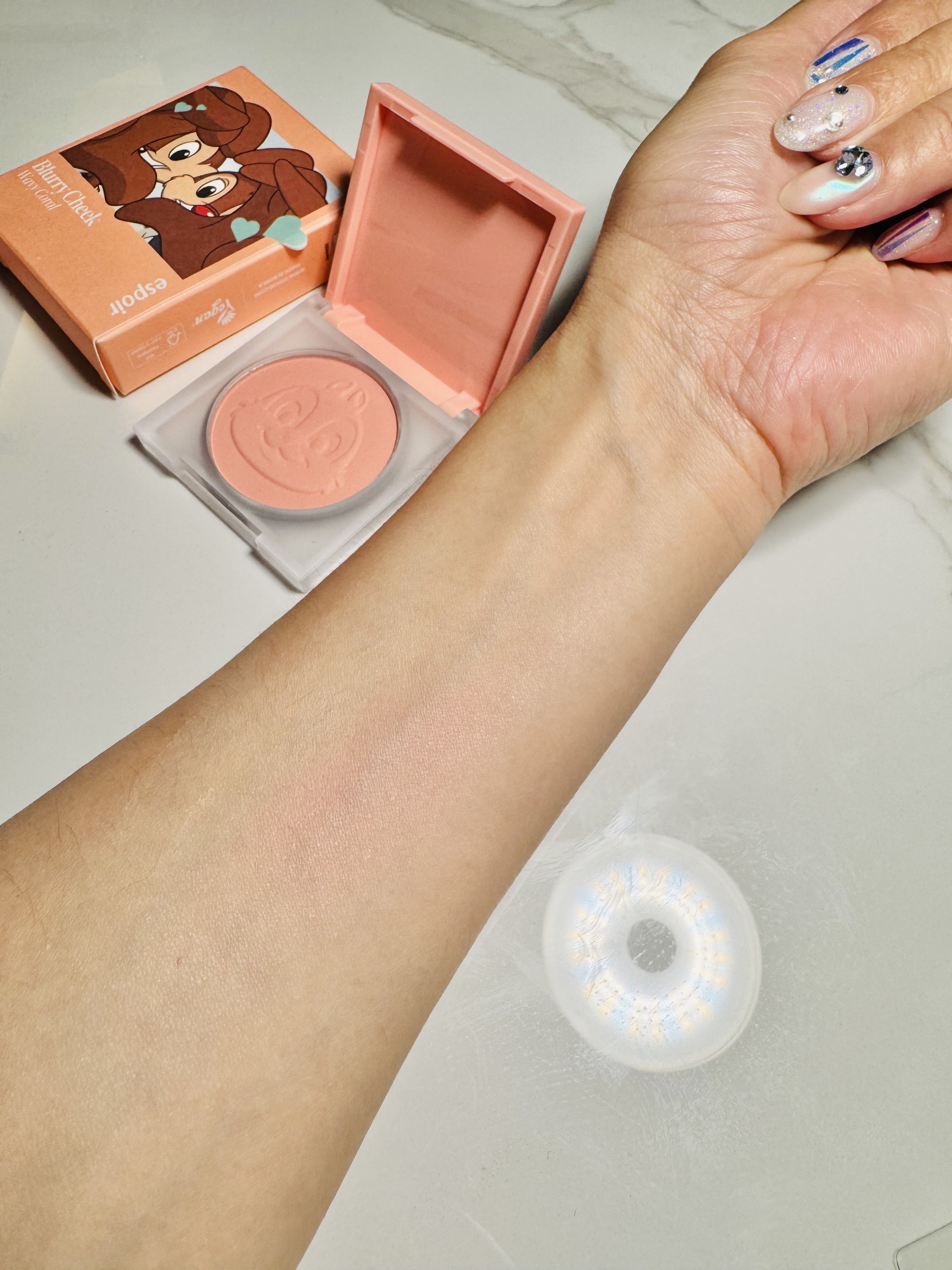 ブラリーチーク(ディズニーエディション) 02 ウエービーコーラル/espoir/チークを使ったクチコミ（3枚目）