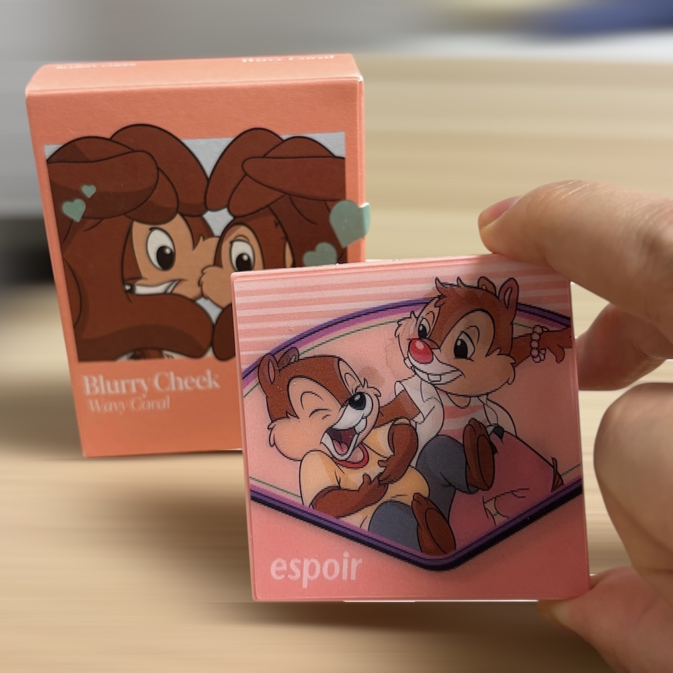 ブラリーチーク(ディズニーエディション) 02 ウエービーコーラル/espoir/チークを使ったクチコミ（2枚目）