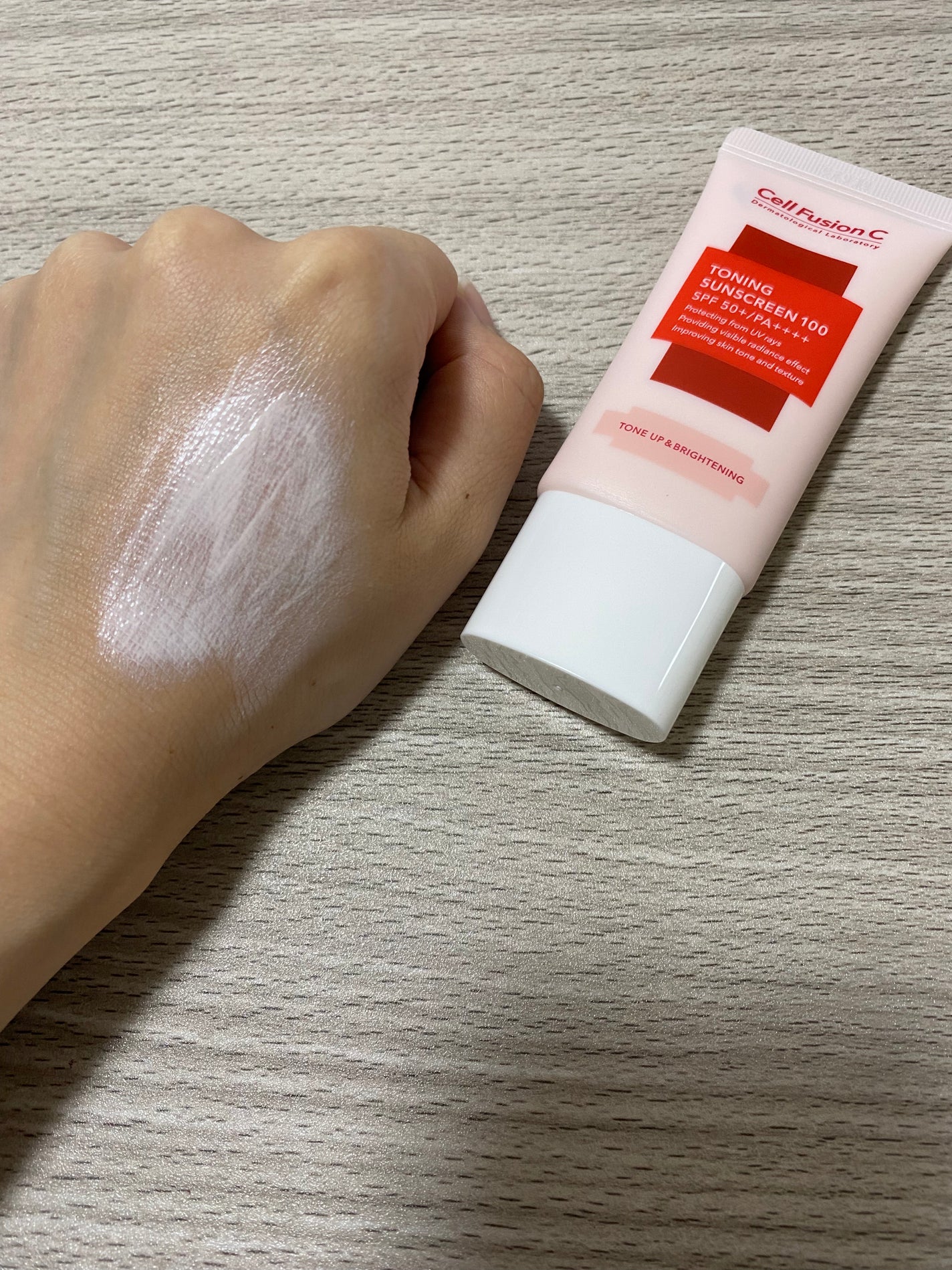 トーニングサンスクリーン100/Cell Fusion C(セルフュージョンシー)/日焼け止めクリームを使ったクチコミ(2枚目)