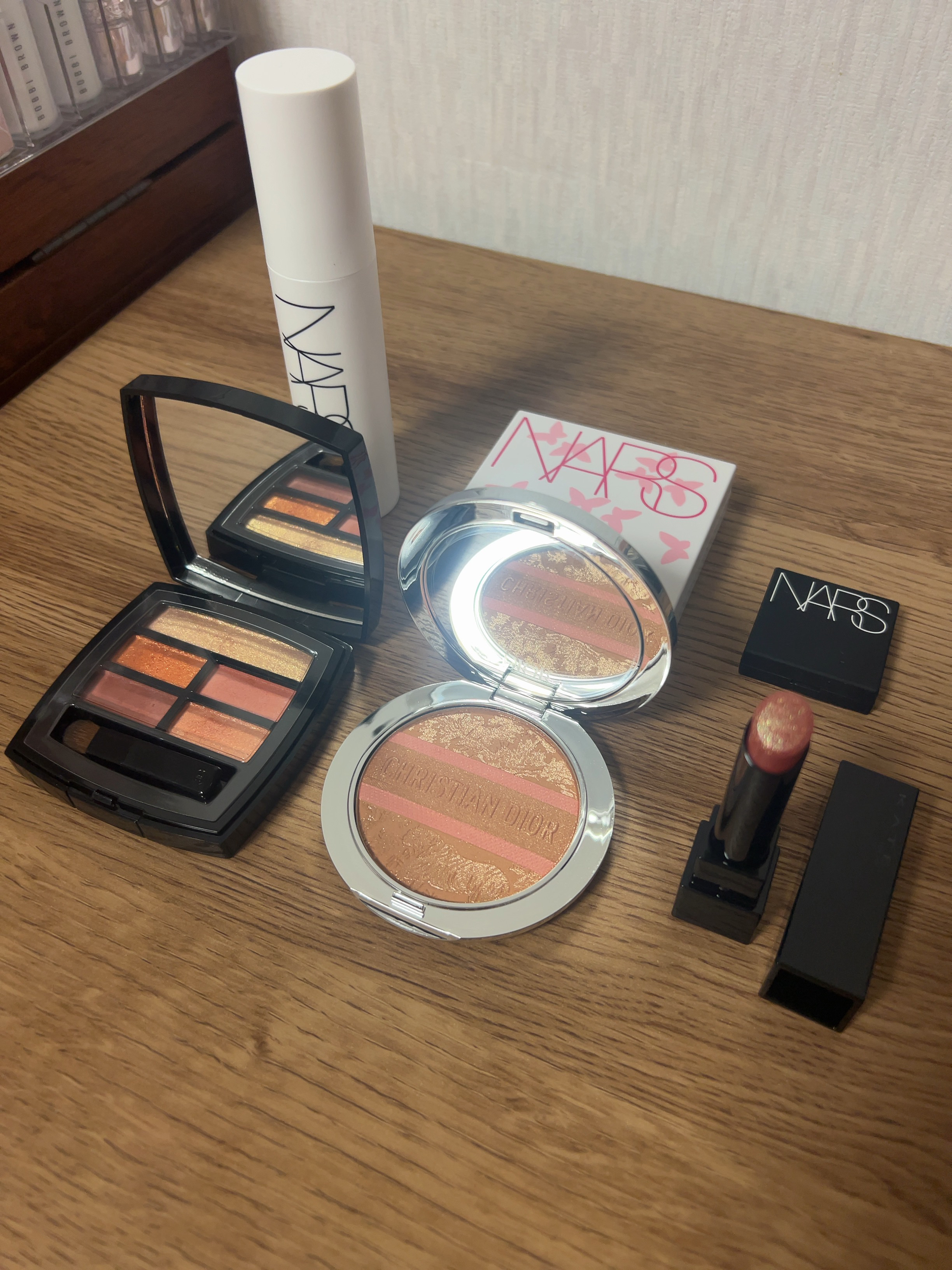 ナチュラルラディアント ロングウェア クッションファンデーション 04056 限定ケース(THE BEAUTY TRANSFORMED COLLECTION)/NARS/クッションファンデーションを使ったクチコミ（2枚目）