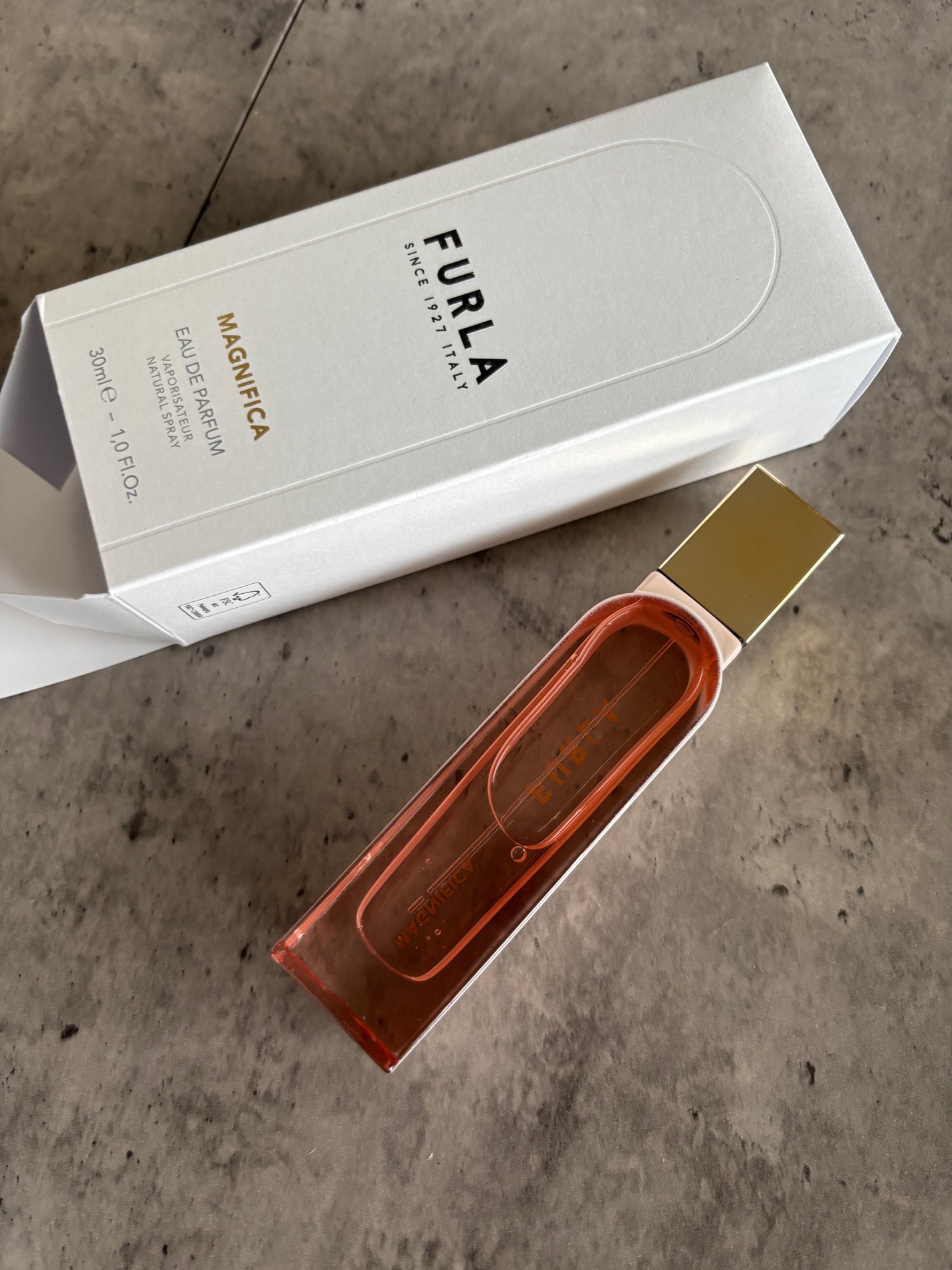 マグニフィカ オードパルファム/フルラ/香水(レディース)を使ったクチコミ(2枚目)