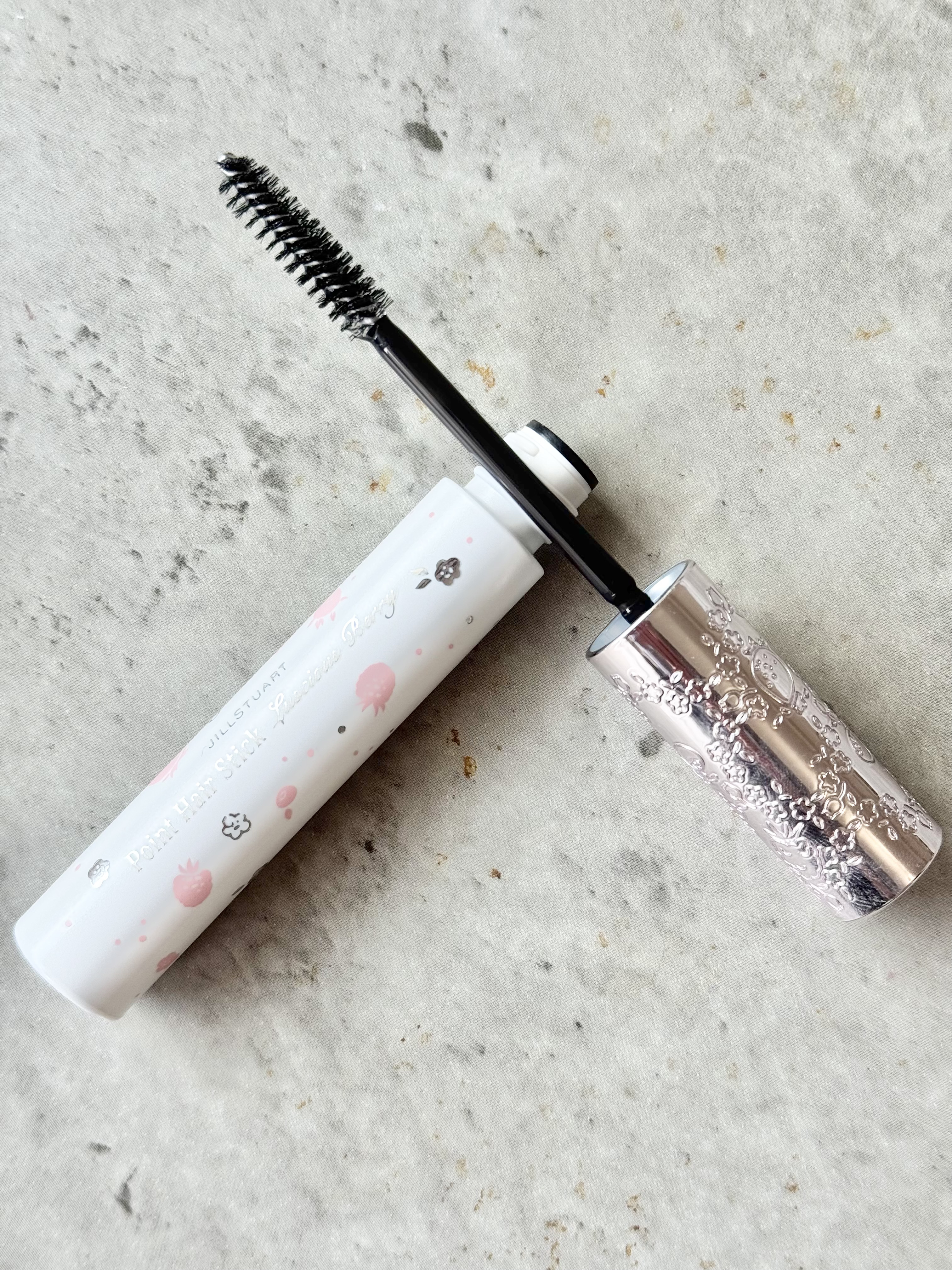 ジルスチュアート ラシャスベリー ポイントヘアスティック/JILL STUART/ヘアジェルを使ったクチコミ（1枚目）