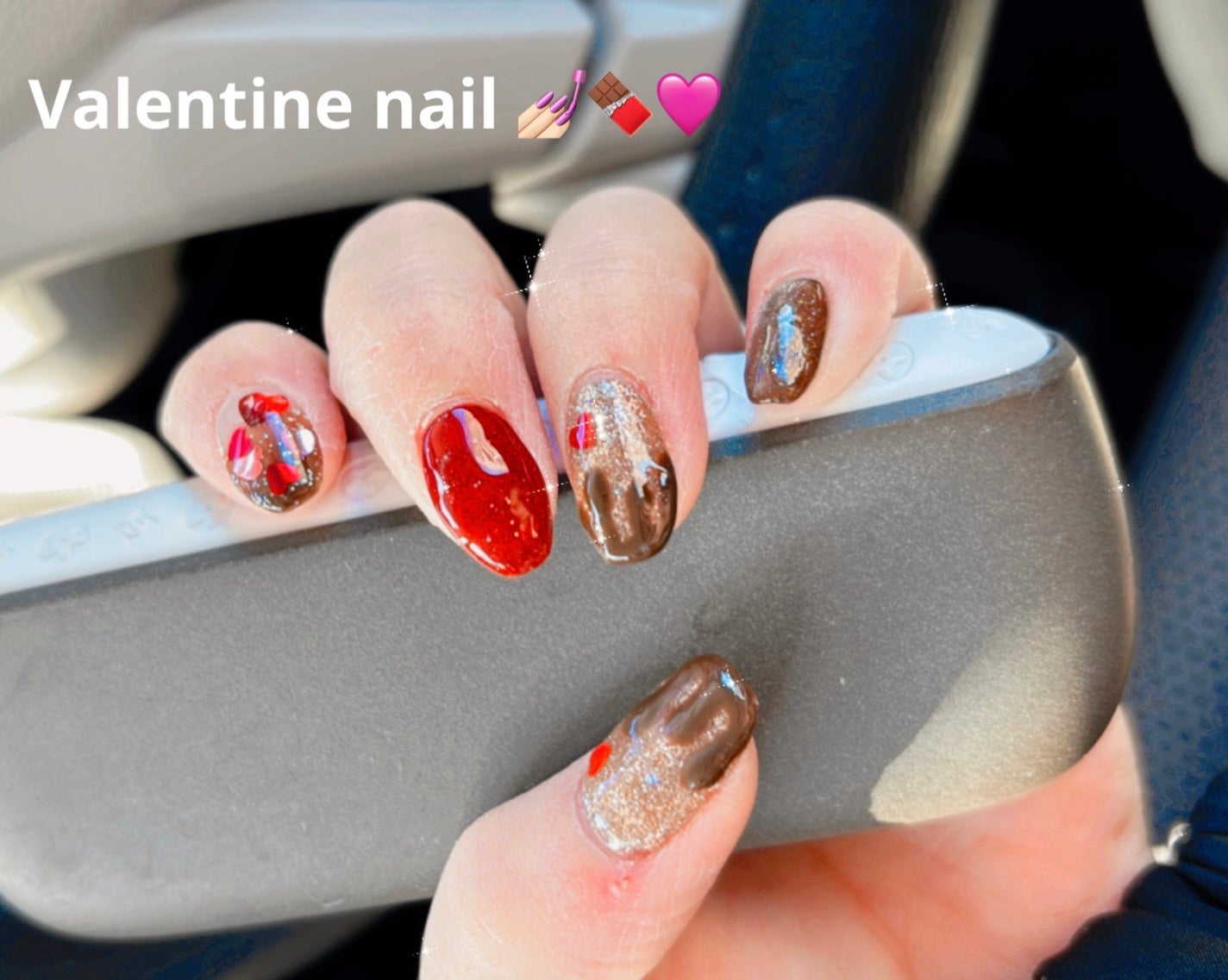 𝚁 𝚒 𝚔 𝚘 on LIPS 「過去ネイル💅🏻🍫🩷#セルフネイル#ピールオフネイル#ジェルネイ..」(1枚目)