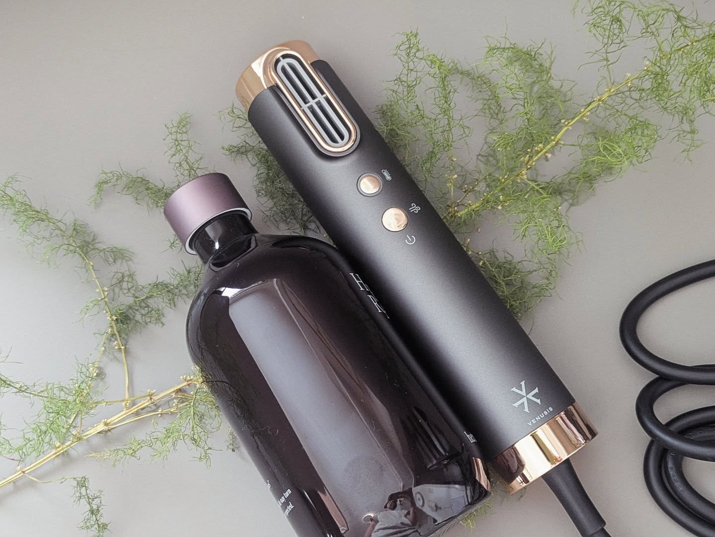  スリムフィットドライヤー VDS-7000/VENUSiS/ドライヤーを使ったクチコミ（2枚目）