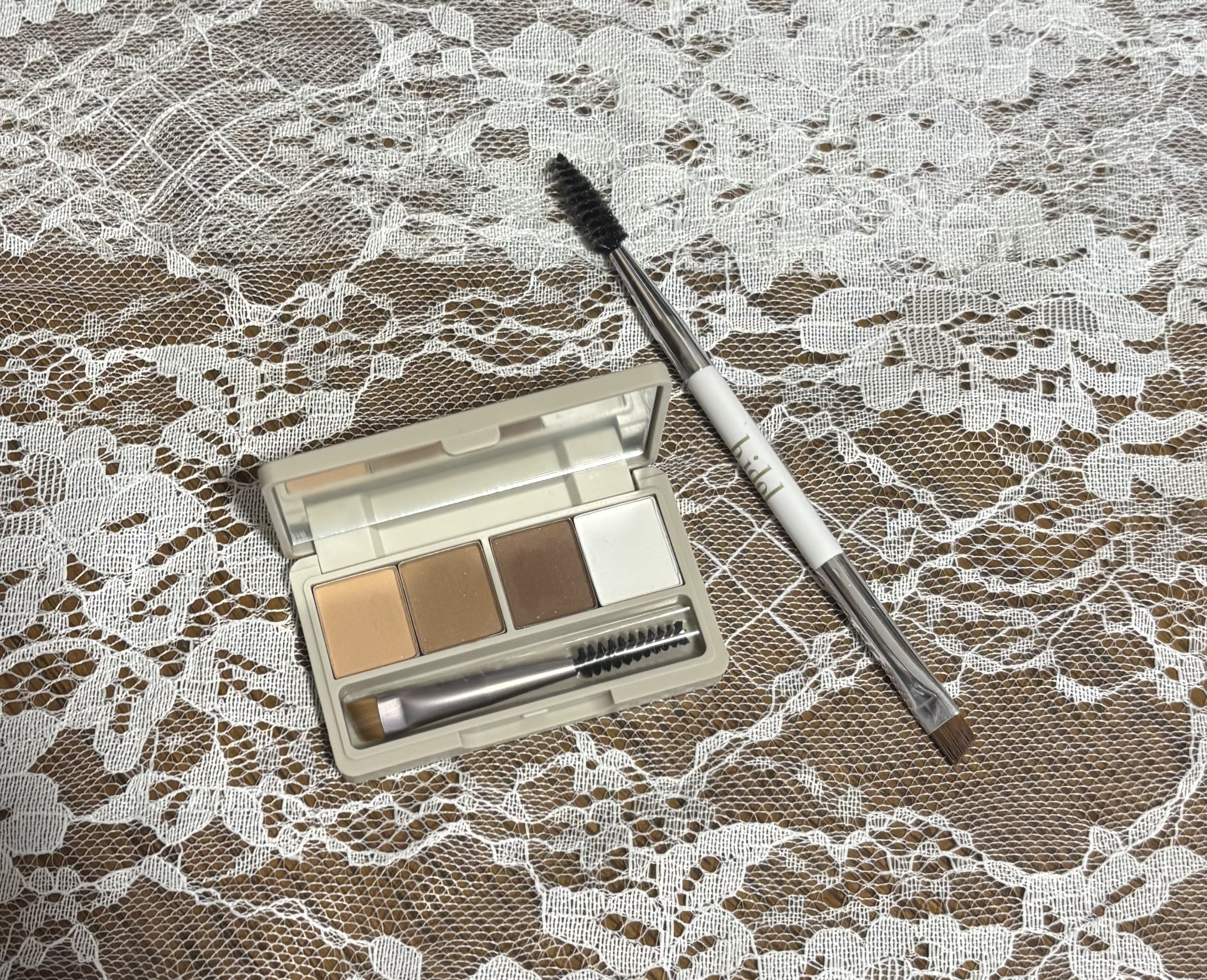 魔法のアイブロウパウダー/b idol/パウダーアイブロウを使ったクチコミ（1枚目）