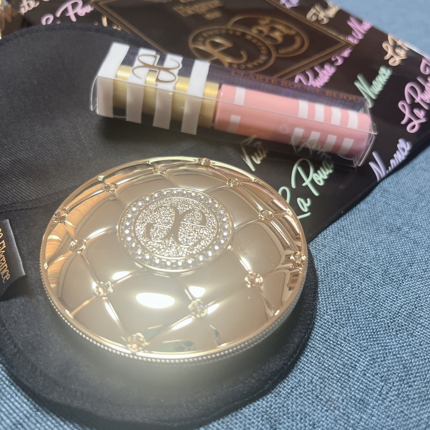 ラ プードル オートニュアンス/Elégance/プレストパウダーを使ったクチコミ(1枚目)