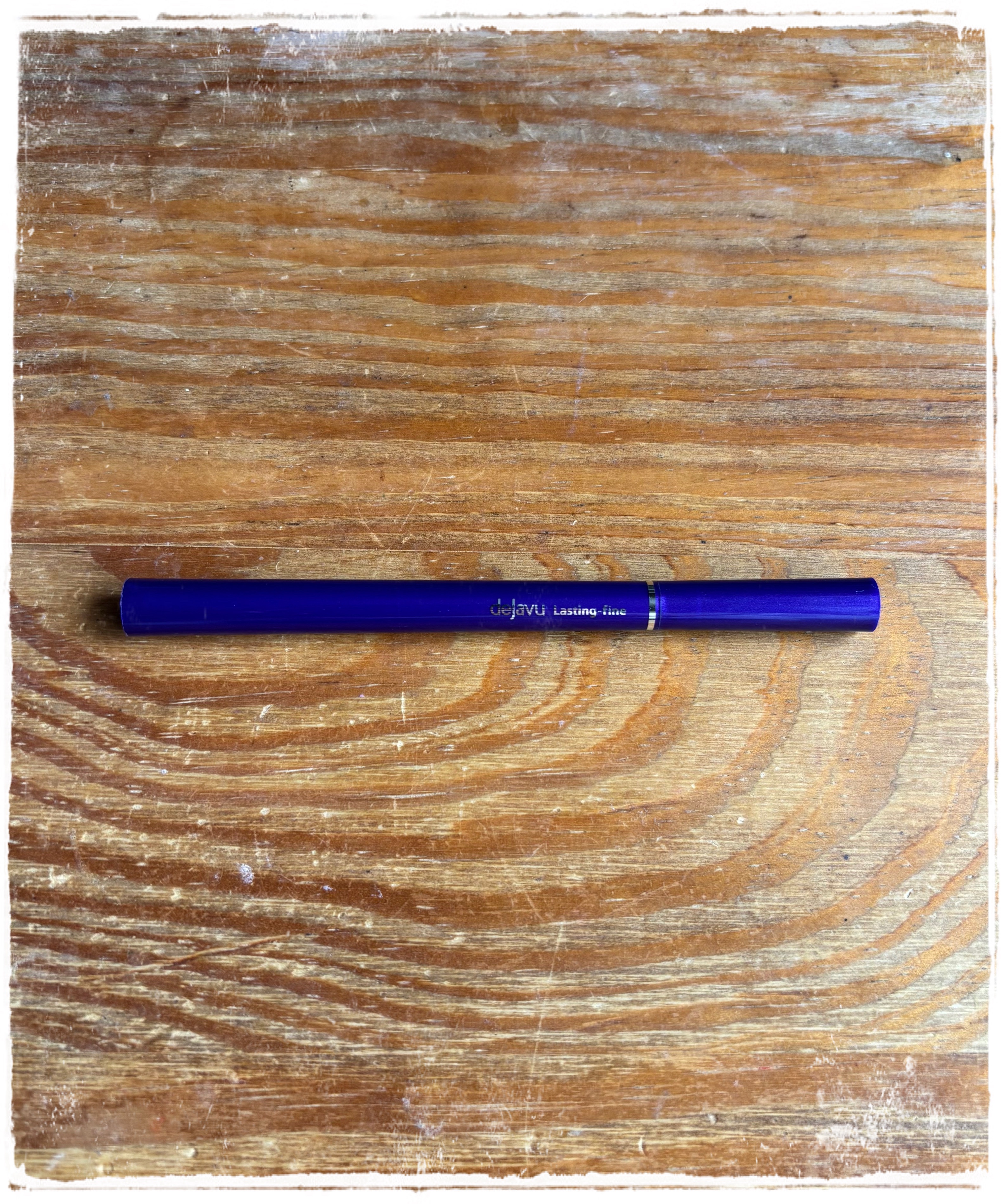 密着アイライナー ラスティンファインa フェルトリキッド グロッシーブラック/デジャヴュ/リキッドアイライナーを使ったクチコミ（1枚目）