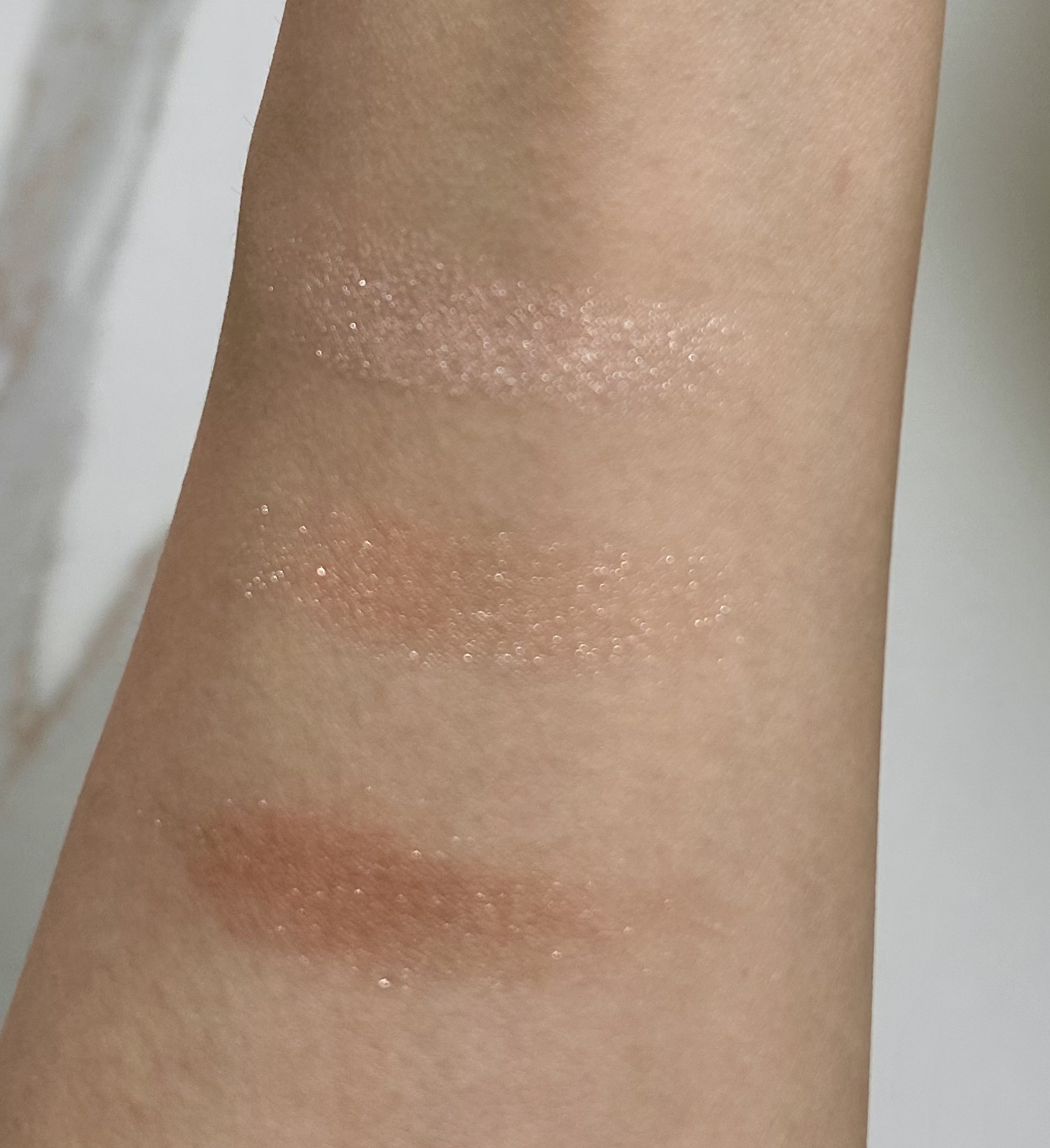 ライティングアップアイシャドウ/CEZANNE/アイシャドウを使ったクチコミ（3枚目）