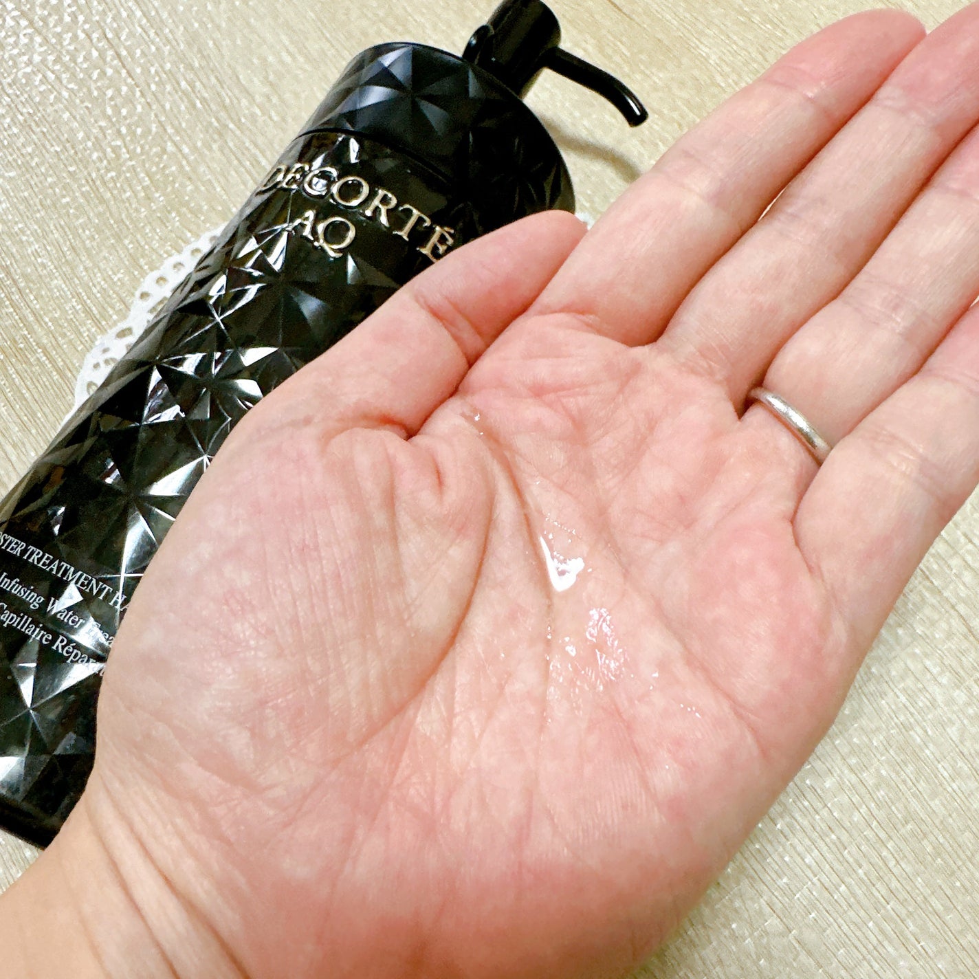 AQ ブースティング トリートメント ヘアセラム/DECORTÉ/洗い流すヘアトリートメントを使ったクチコミ(4枚目)