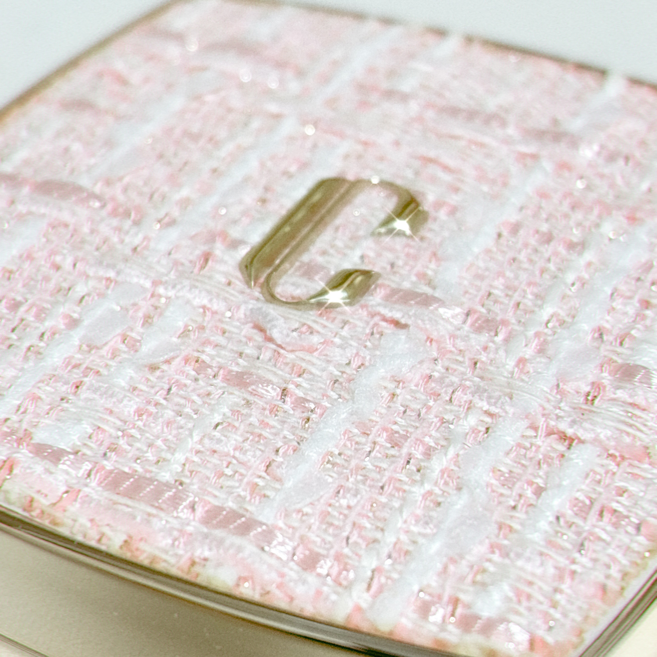 クリオ　CLIO ニューマグネットパクト　ピンク　ツイード　21 ライトベージュ CLIO ⁄ ニューマグネットパクト(Tweed Edition)の商品情報｜美容