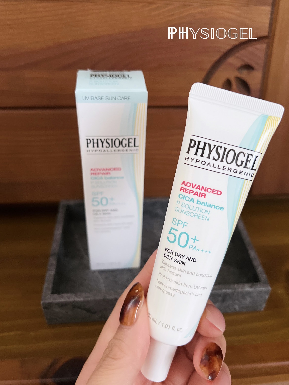アドバンスドリペア　シカ　バランス　Ｐソリューション　サンスクリーン/PHYSIOGEL/日焼け止めクリームを使ったクチコミ（1枚目）