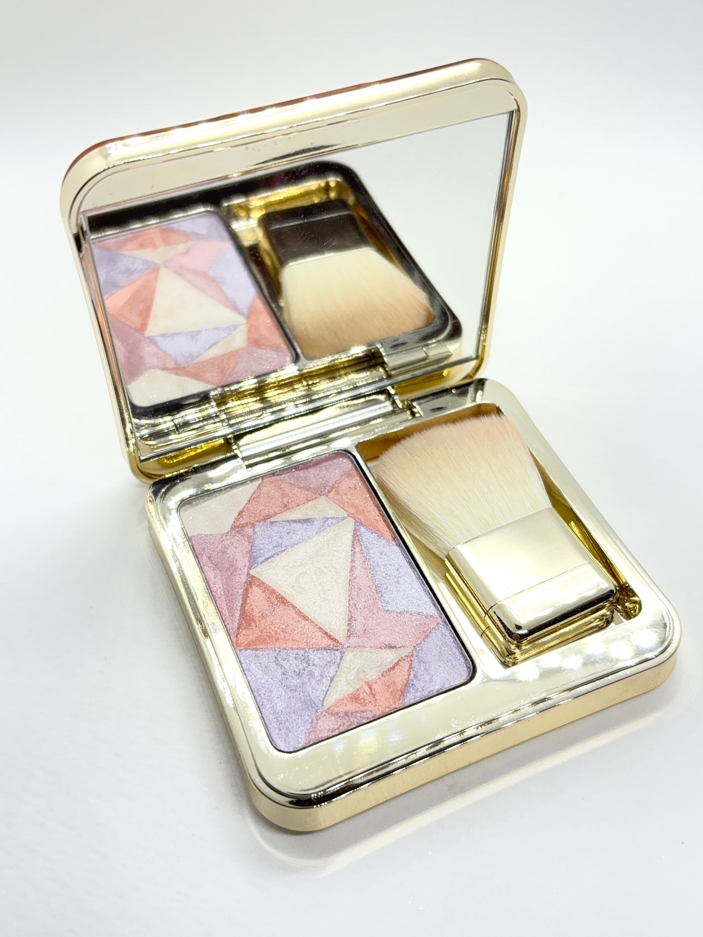 ル・レオスールデクラ /クレ・ド・ポー ボーテ/パウダーハイライトを使ったクチコミ(1枚目)