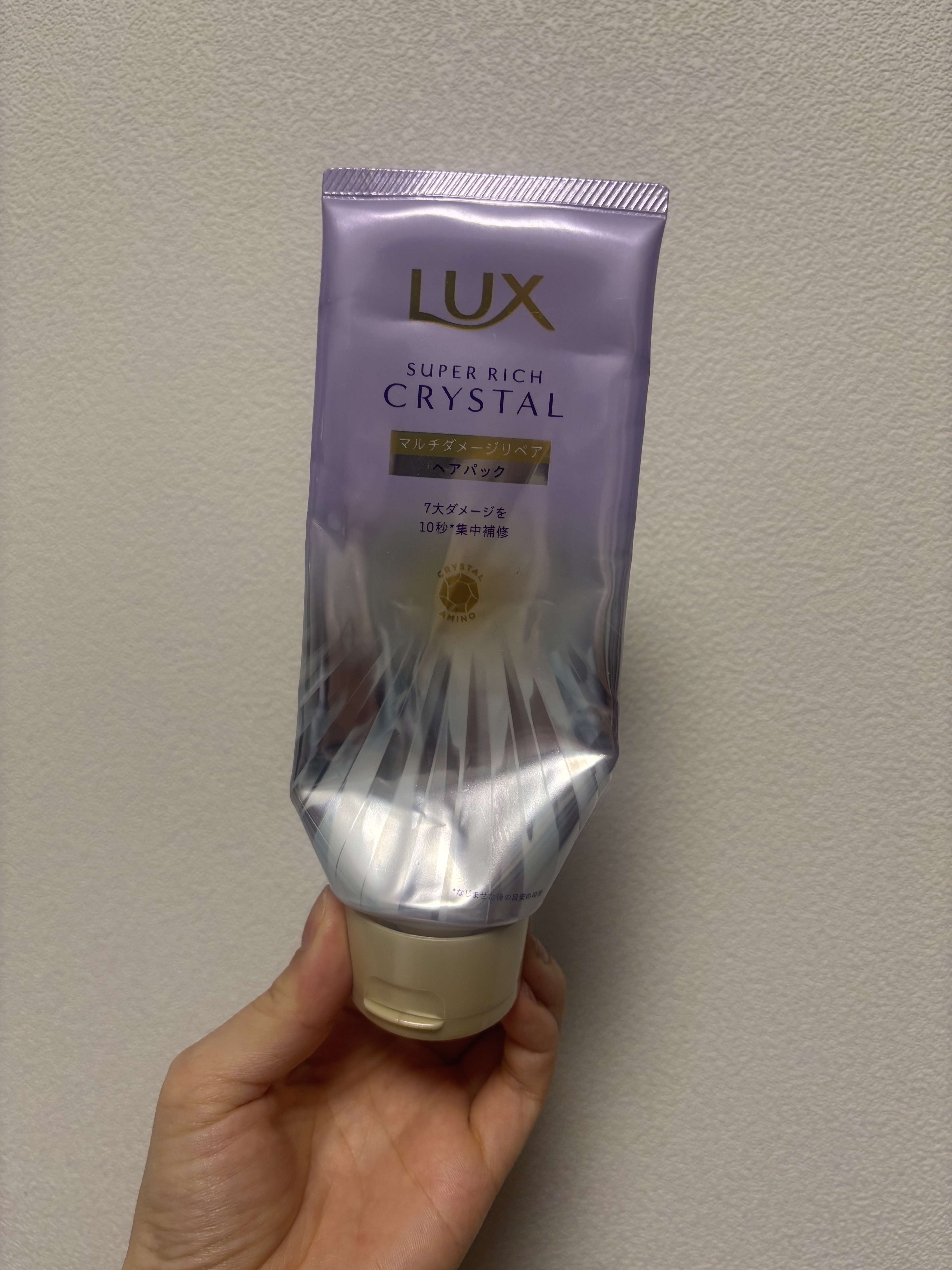 LUX スーパーリッチクリスタル　マルチダメージリペア　ヘアパックのクチコミ「使い切り！
毛量が多いから回数的にはあんまりもたなかったけど、しっとりまとまりが良くなった気が.....」（1枚目）