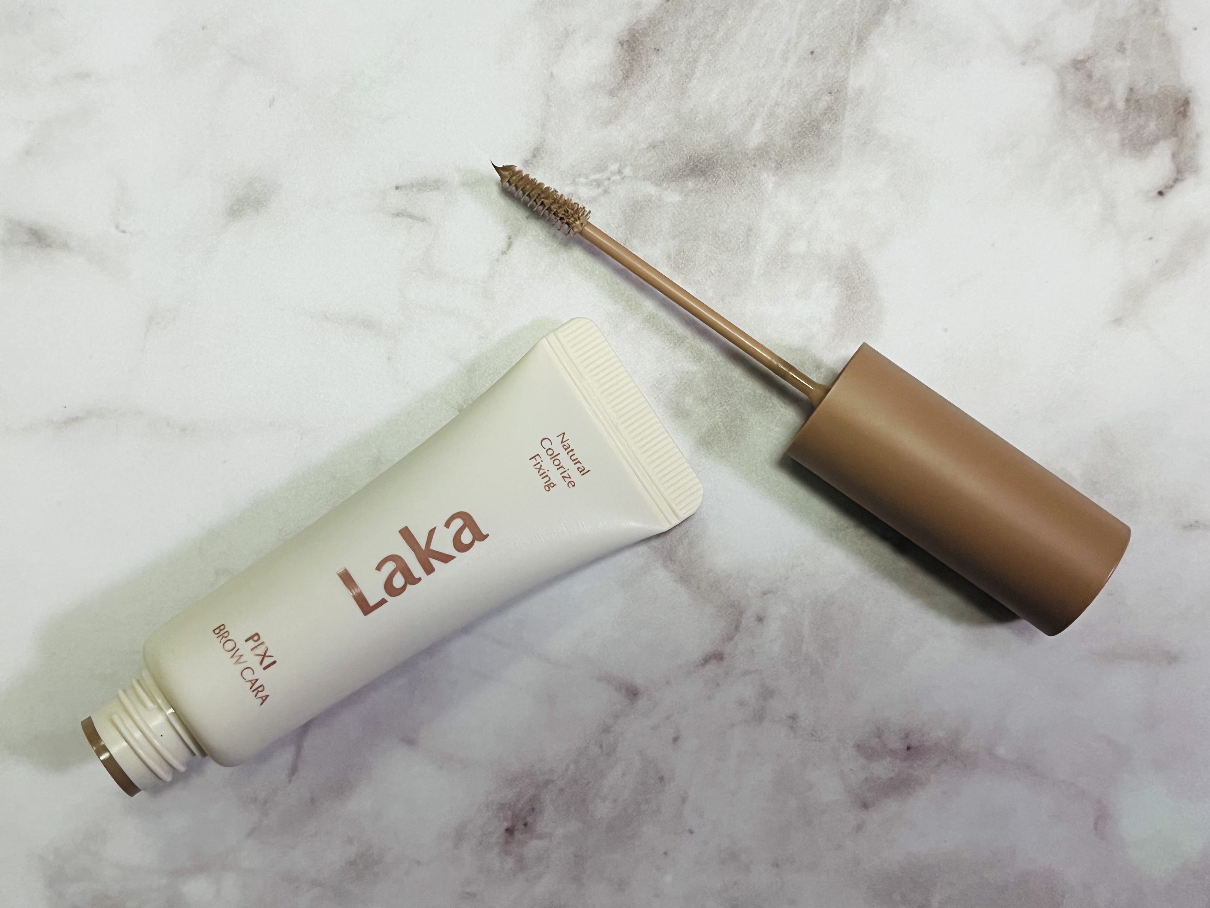 ラカ ピクシーブロウカラ 02 ウッドブラウン/Laka/眉マスカラを使ったクチコミ（2枚目）