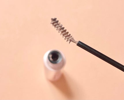 インスパイアスキニーブロウカラ/mude/眉マスカラを使ったクチコミ(3枚目)