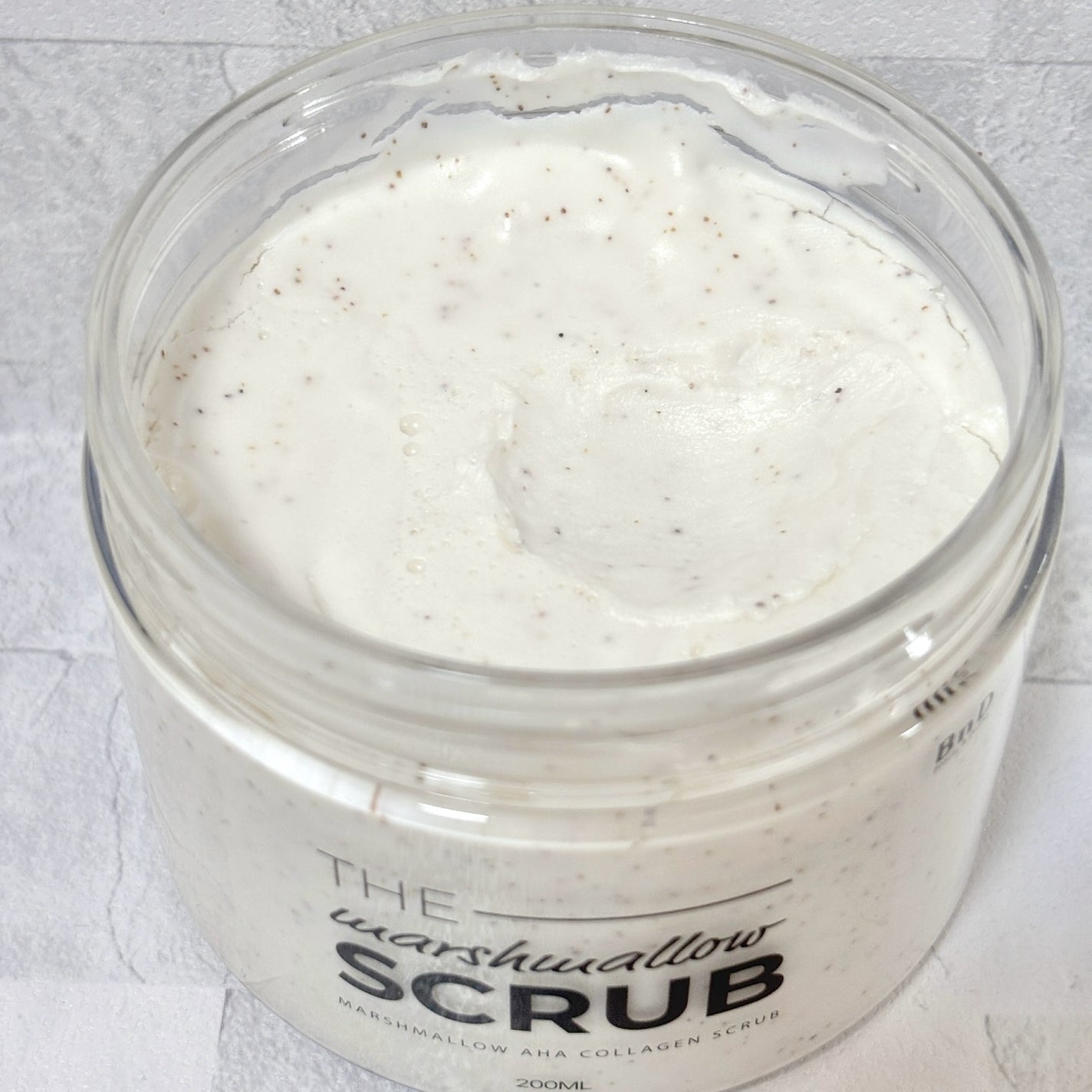 BnD マシュマロ コラーゲン AHA スクラブ /BnD/ボディスクラブを使ったクチコミ(2枚目)