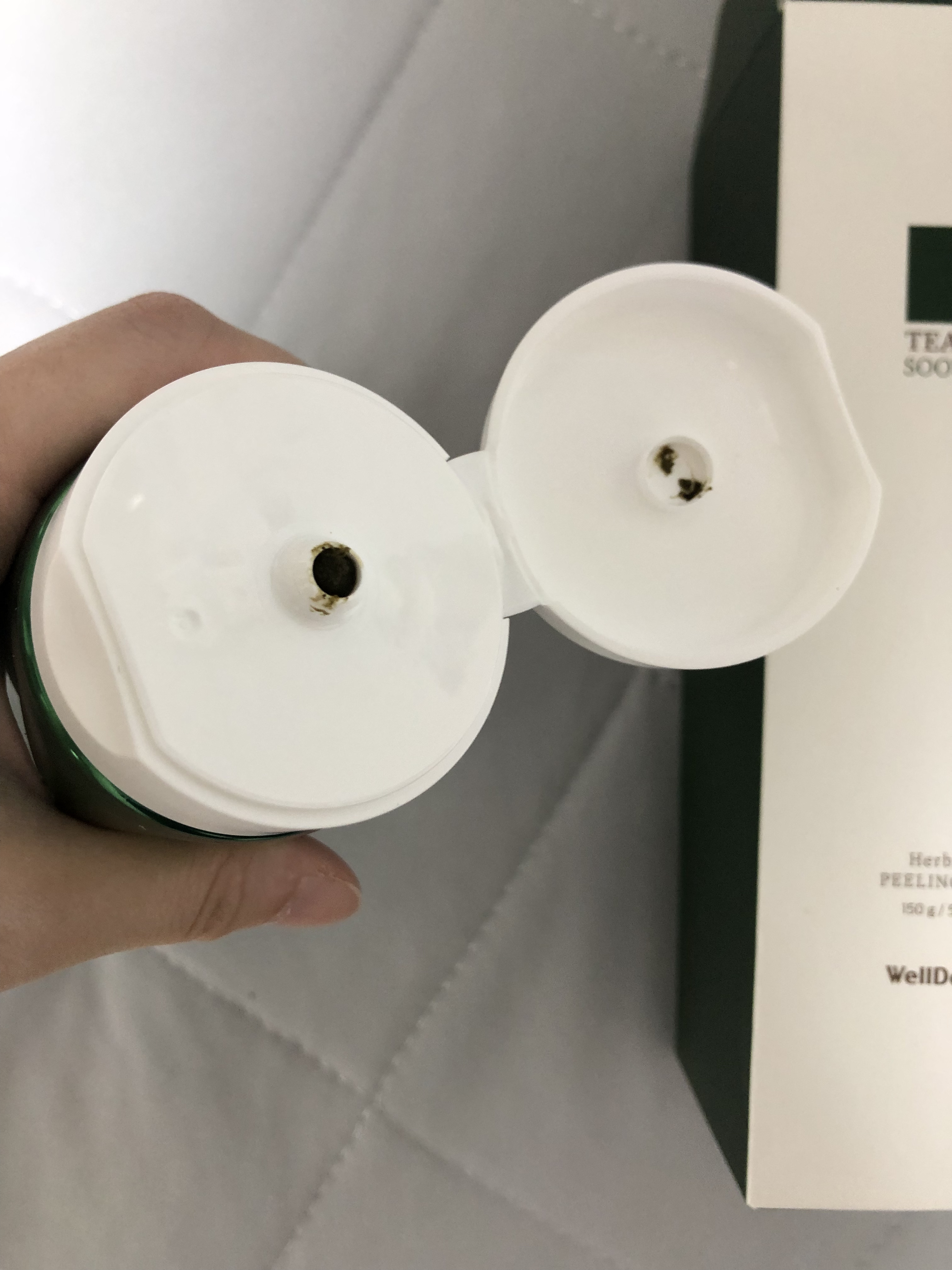 ティーツリーハーブピーリングパック/WellDerma/洗い流すパック・マスクを使ったクチコミ（2枚目）