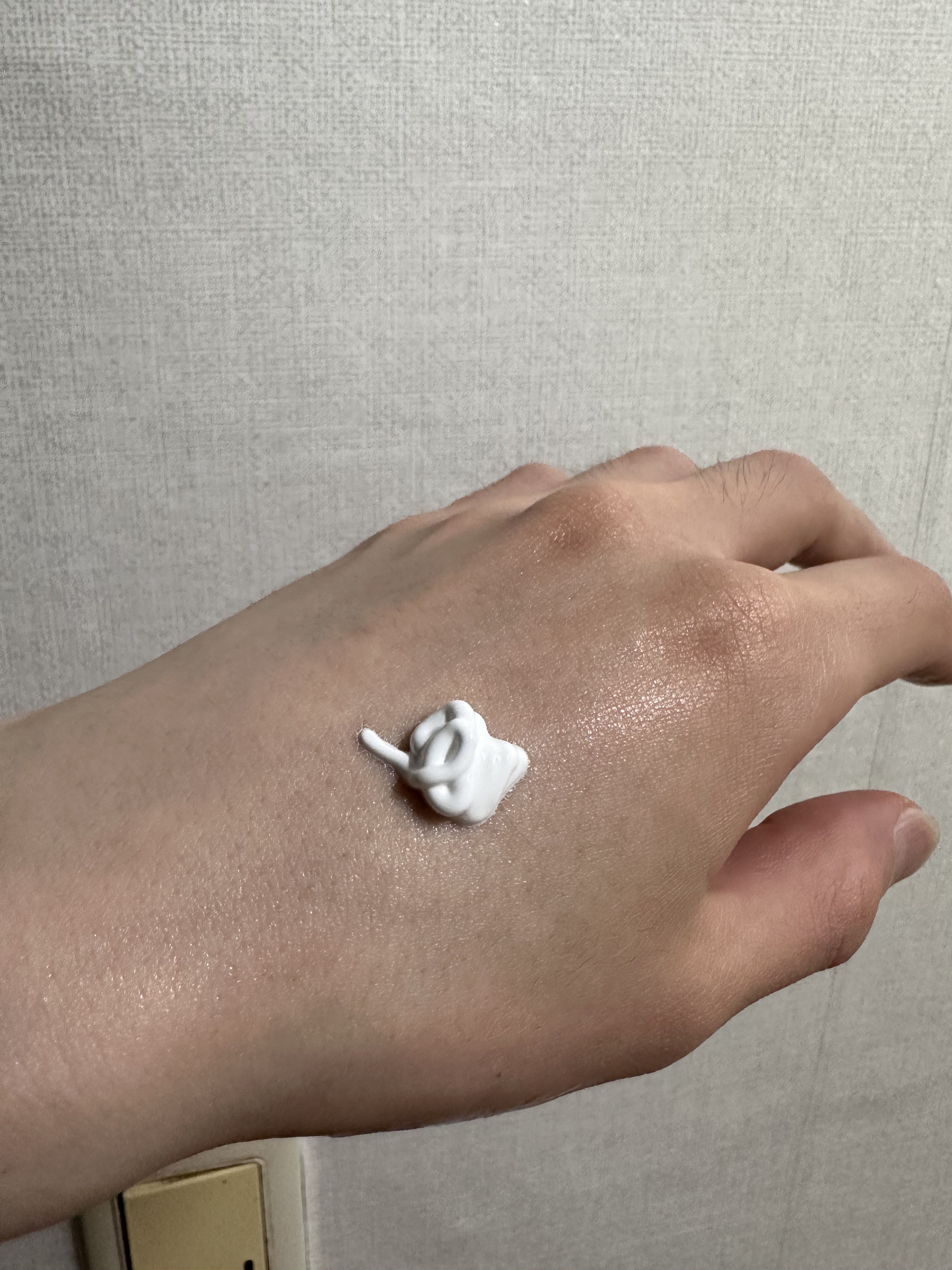 シークレットソルーションウェディングドレスピュアクリーム/It's skin/フェイスクリームを使ったクチコミ（2枚目）