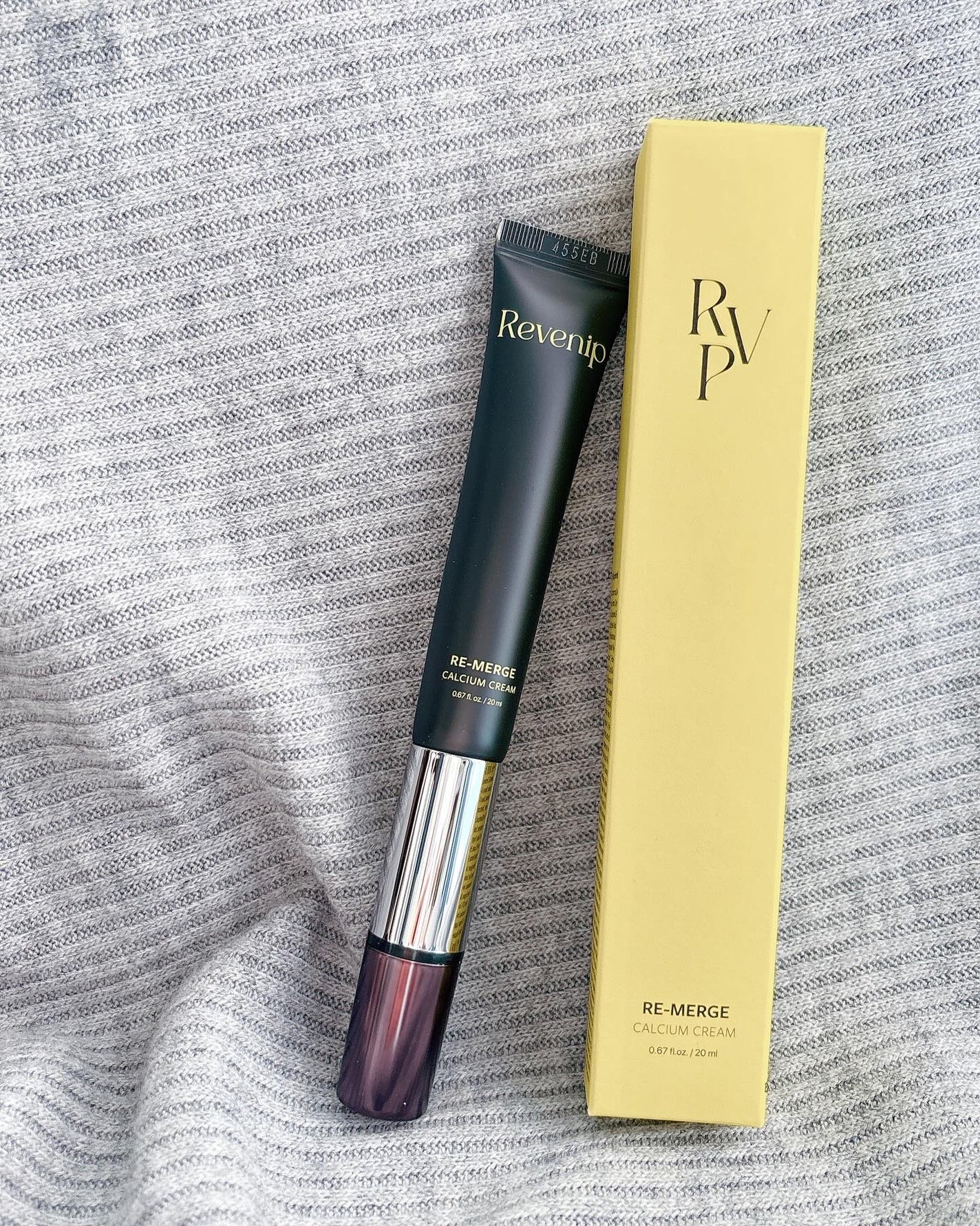 リマージカルシウム振動アイクリーム/REVENIP/フェイスクリームを使ったクチコミ(3枚目)