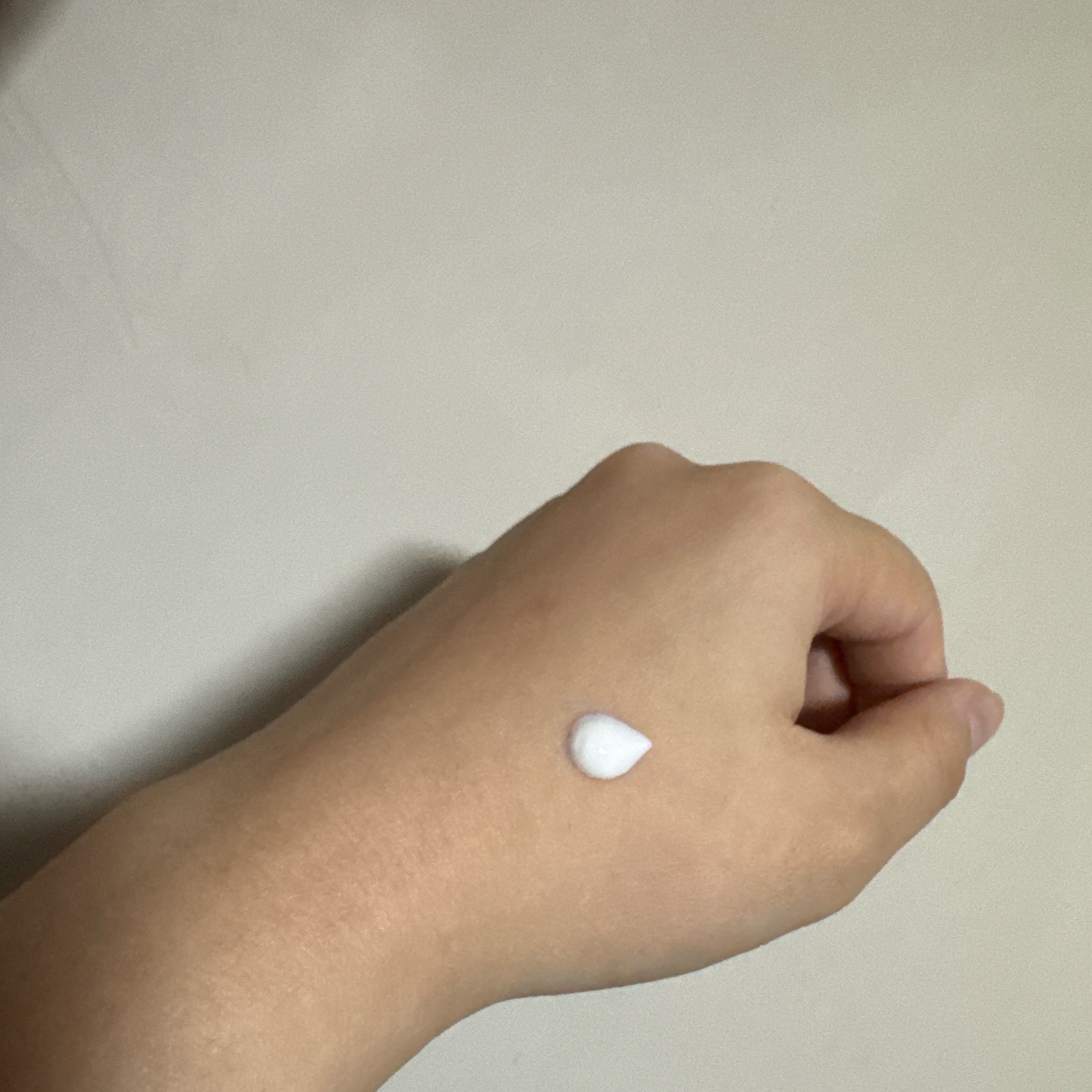 ヒアルーシカ ウォーターフィット サンセラム/SKIN1004/日焼け止めローションを使ったクチコミ（3枚目）