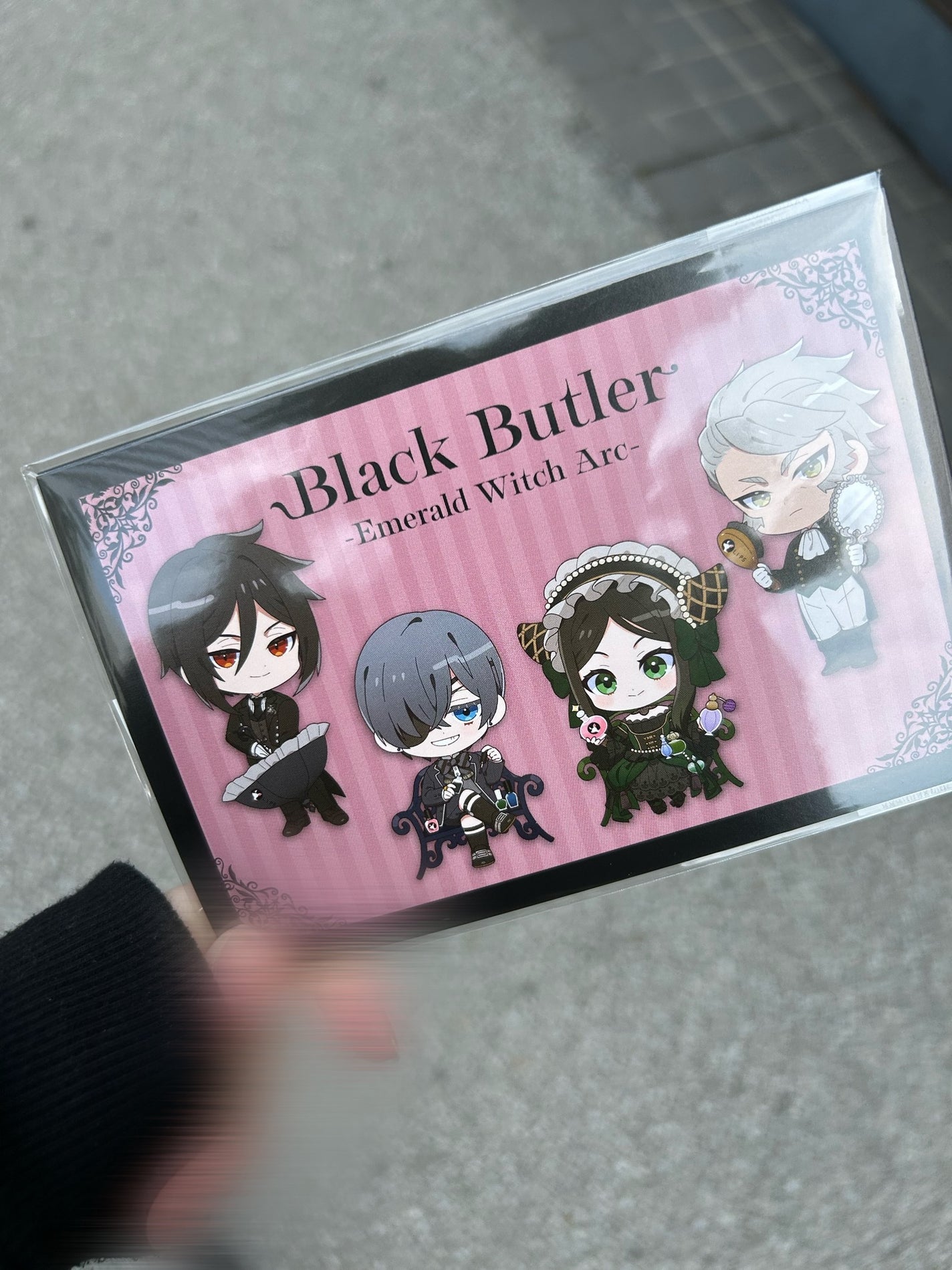 ちぃ on LIPS 「本日から配布される黒執事コラボポストカード4枚セットをゲット‼..」(1枚目)