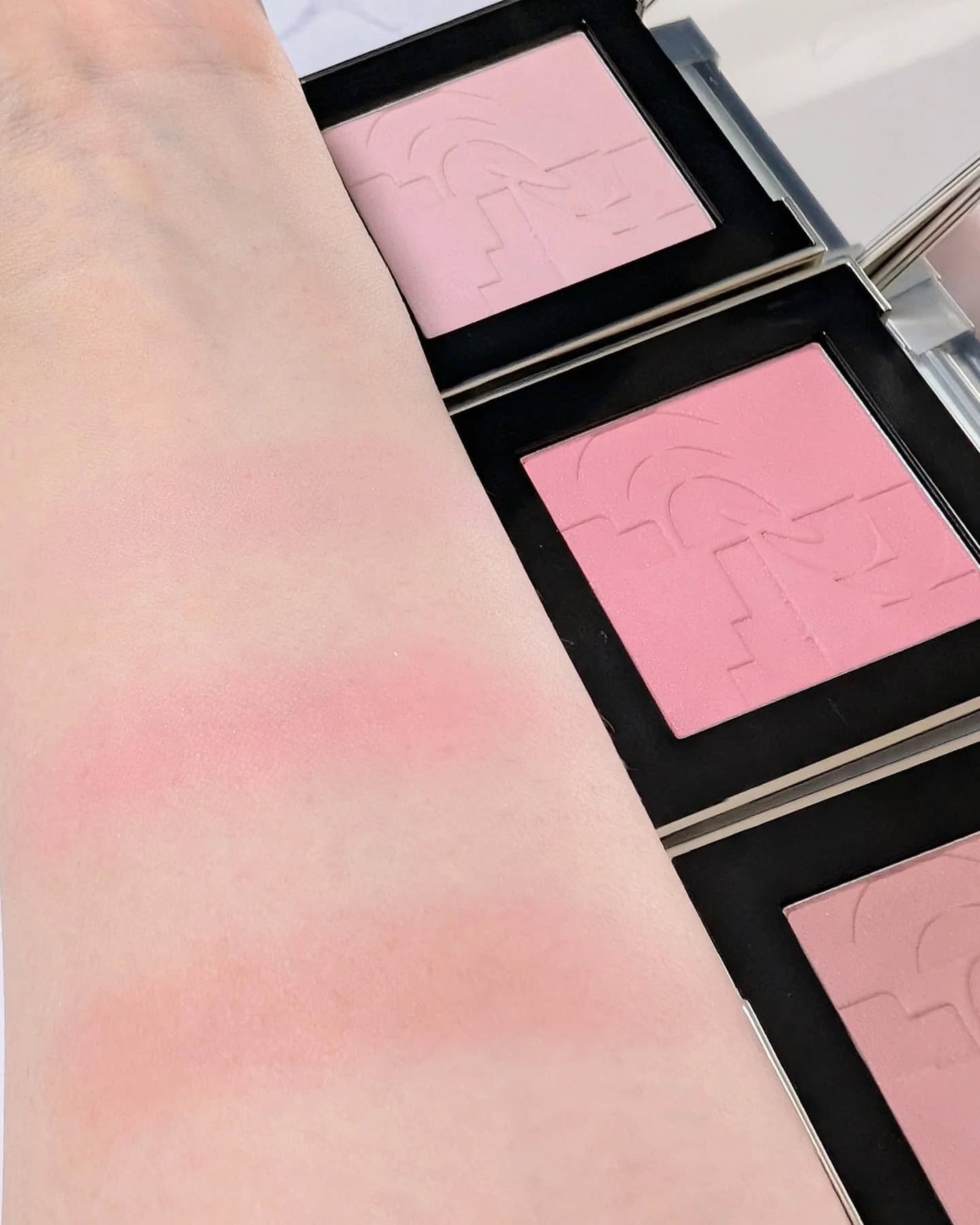 オールオーバーフェイスブラッシュ/TWO SLASH FOUR/パウダーチークを使ったクチコミ(1枚目)