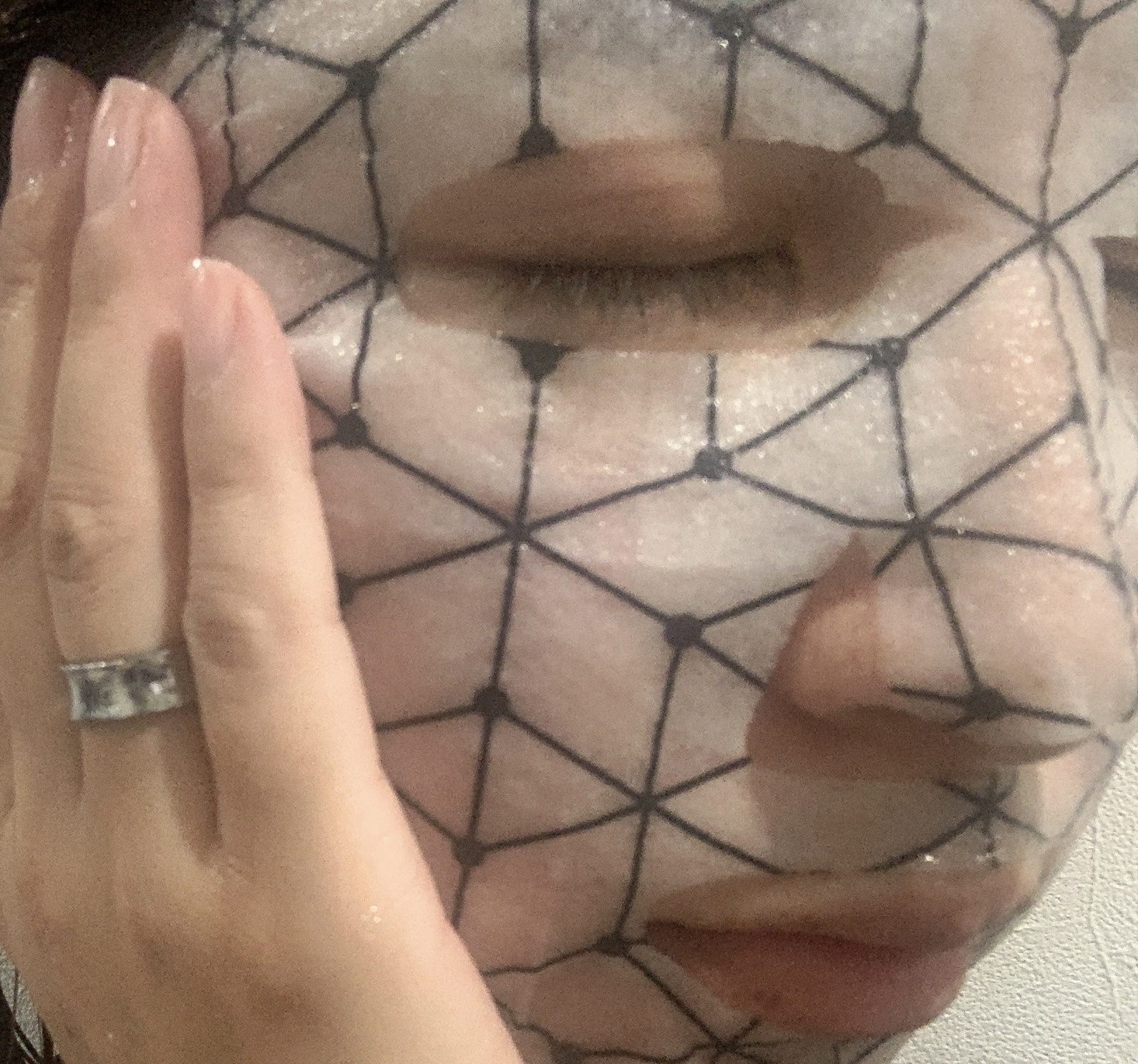 イルミグラフェイシャルシートマスク/IVIHI/シートマスク・パックを使ったクチコミ（2枚目）