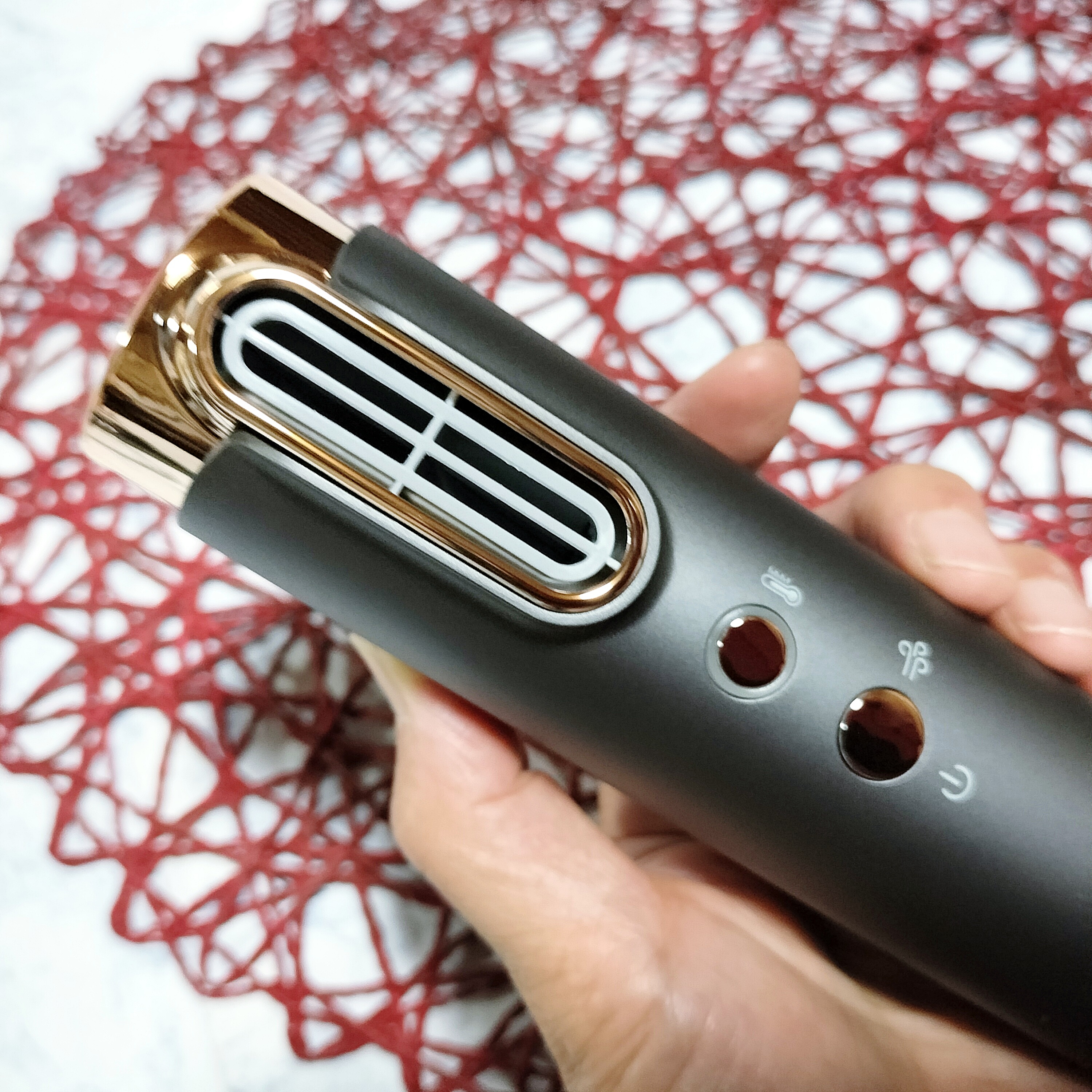  スリムフィットドライヤー VDS-7000/VENUSiS/ドライヤーを使ったクチコミ（2枚目）