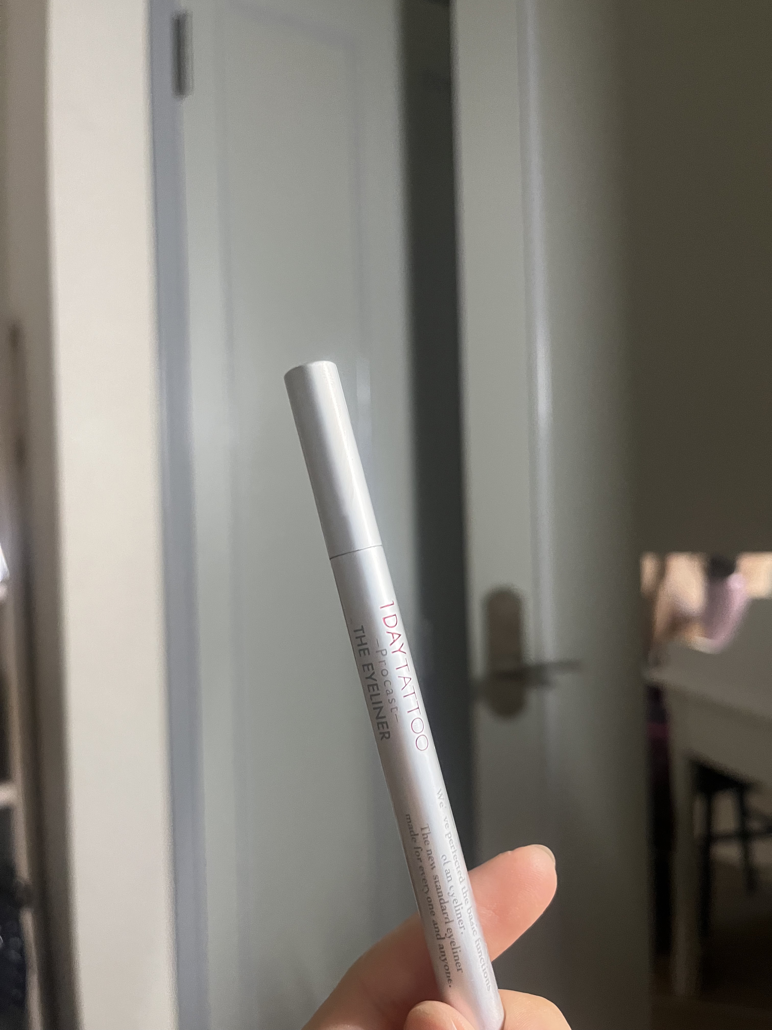 1DAY TATTOO プロキャスト ザ・アイライナー 05 モーヴブラウン/K-パレット/リキッドアイライナーを使ったクチコミ（1枚目）