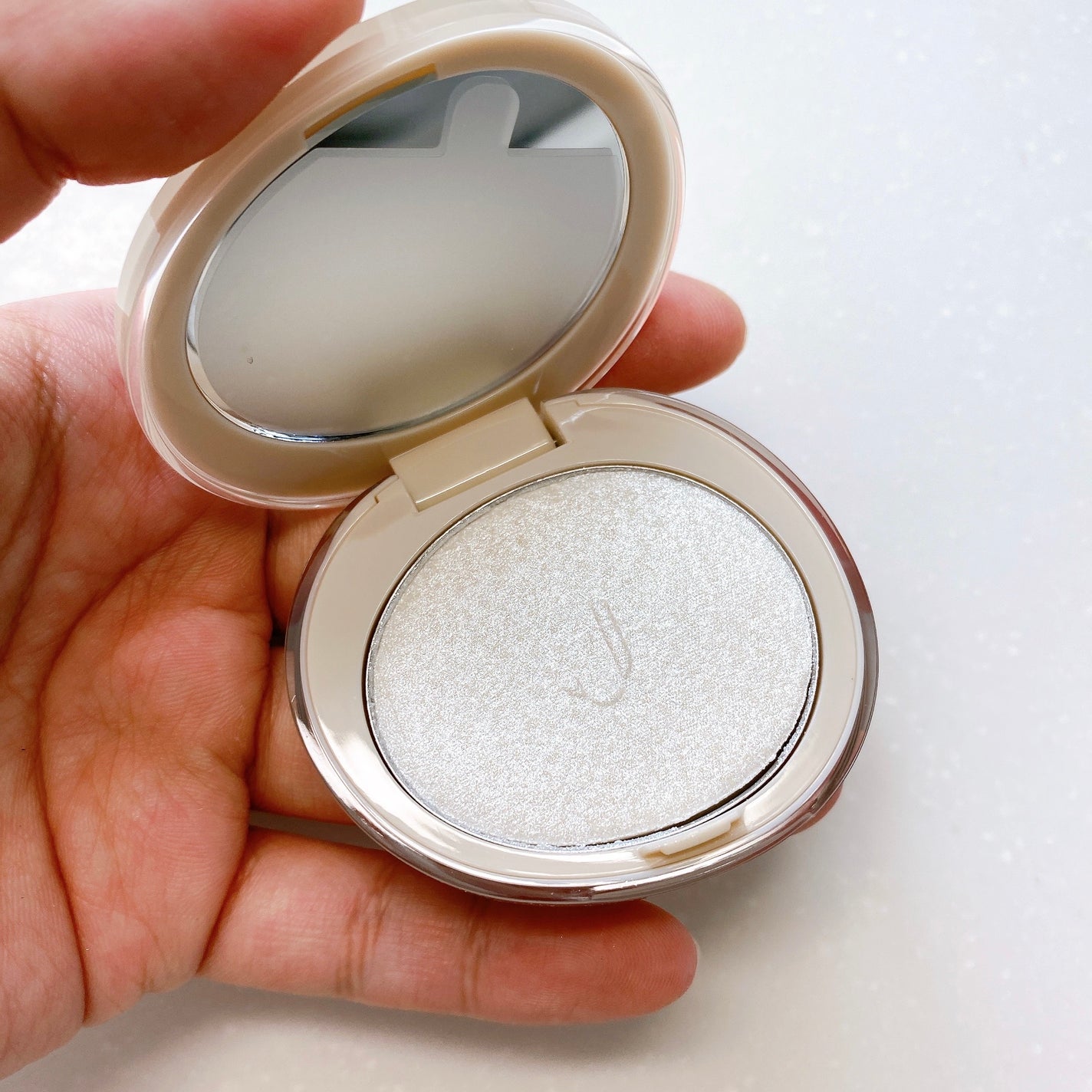 CUBISM ダイアモンドハイライト/Joocyee/パウダーハイライトを使ったクチコミ(1枚目)