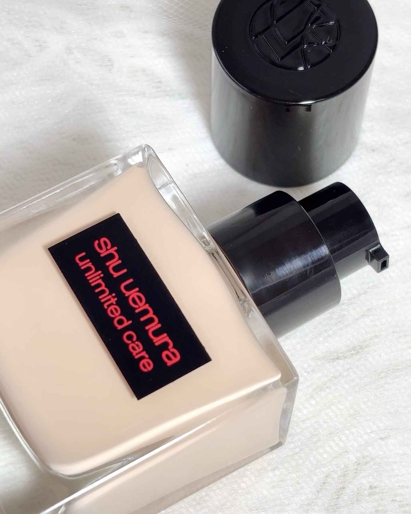 アンリミテッド ケア ツヤ セラム ファンデーション/shu uemura/リキッドファンデーションを使ったクチコミ（3枚目）