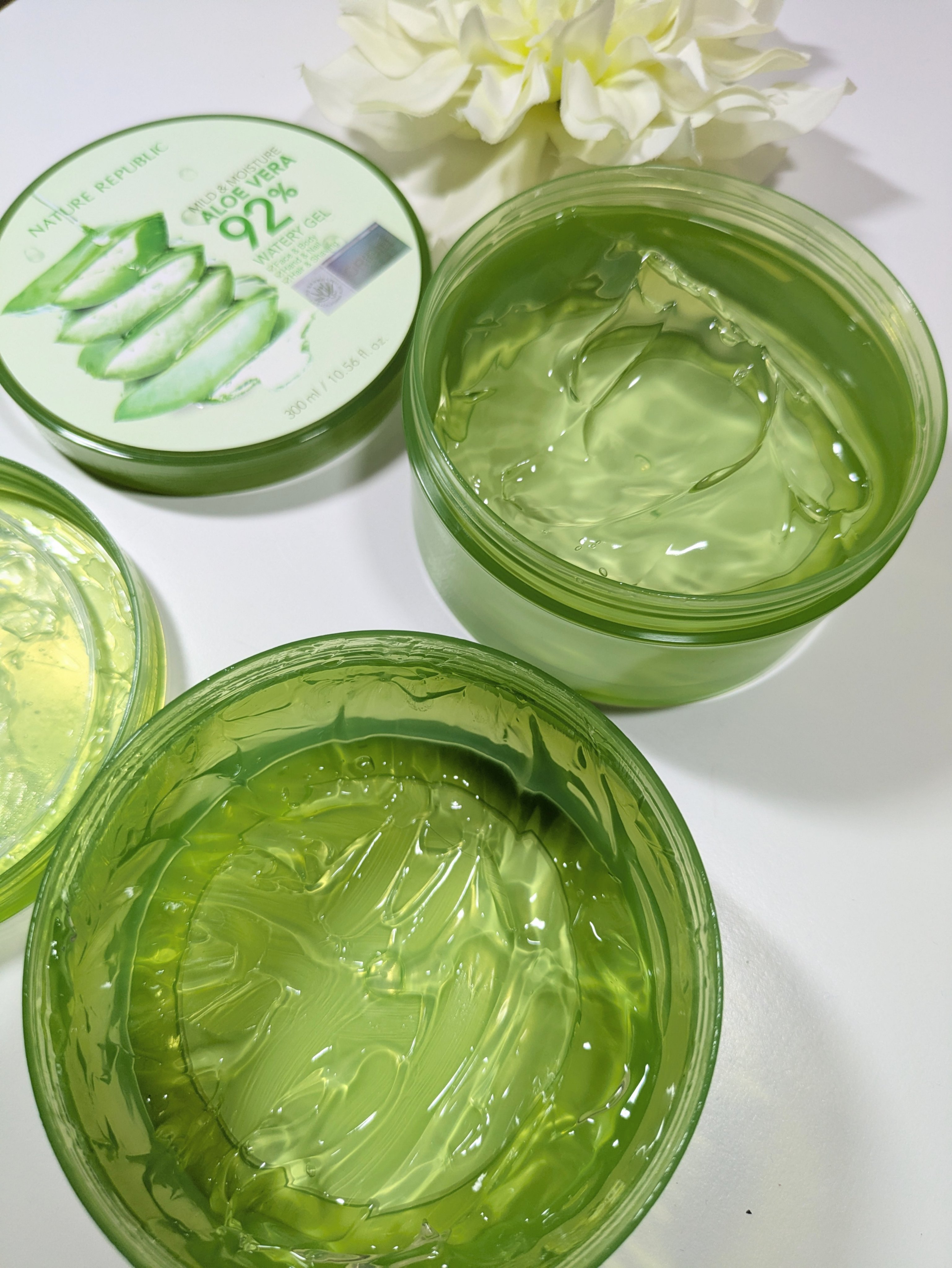 マイルド＆モイスチャーアロエジェル/ネイチャーリパブリック/ボディローションを使ったクチコミ（2枚目）