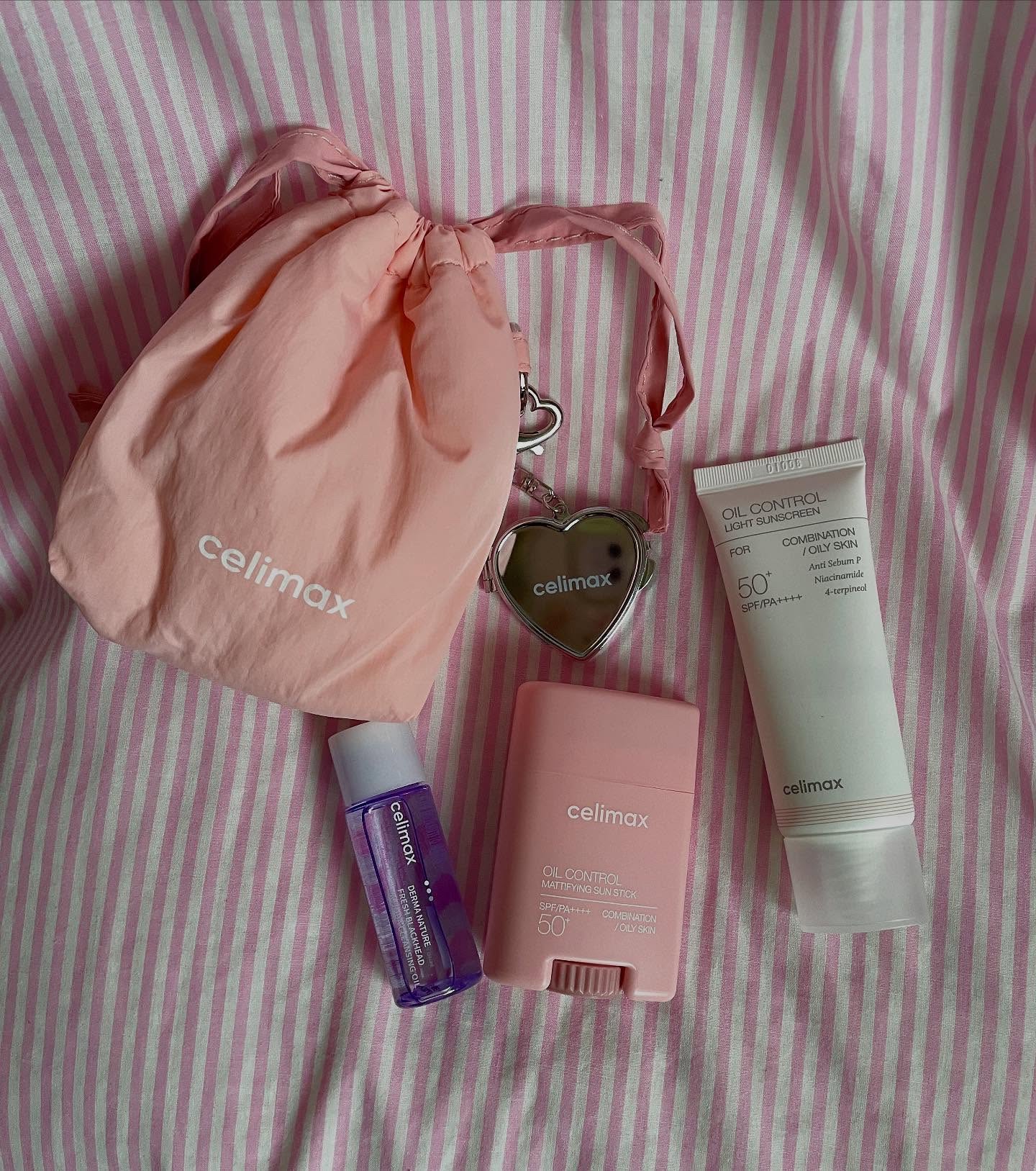 OIL CONTROL MATTIFYING SUN STICK/celimax/日焼け止めスティックを使ったクチコミ（1枚目）