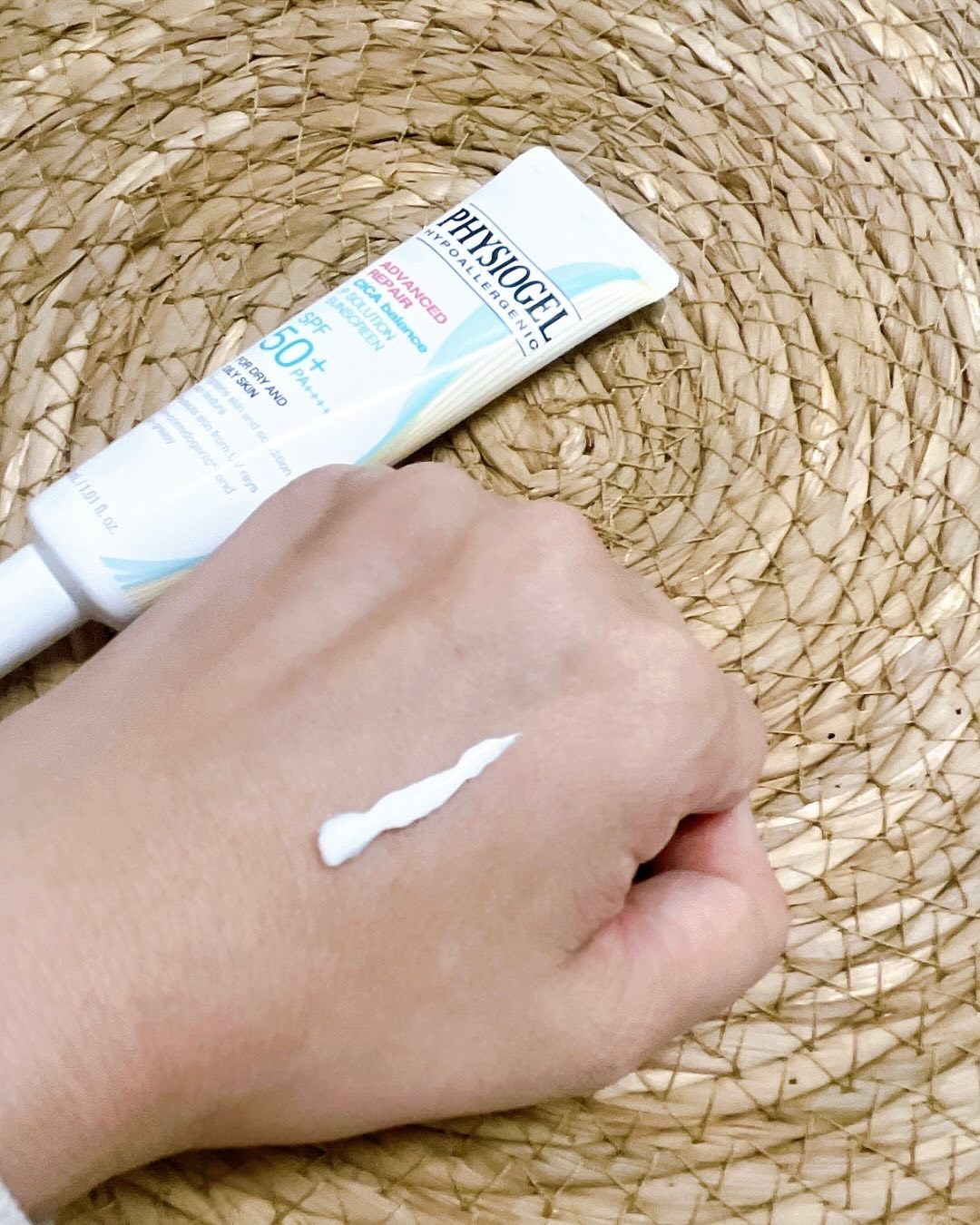 アドバンスドリペア　シカ　バランス　Ｐソリューション　サンスクリーン/PHYSIOGEL/日焼け止めクリームを使ったクチコミ（3枚目）