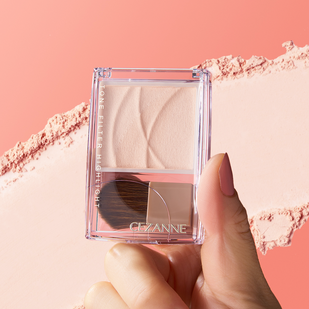 トーンフィルターハイライト/CEZANNE/パウダーハイライトを使ったクチコミ（1枚目）