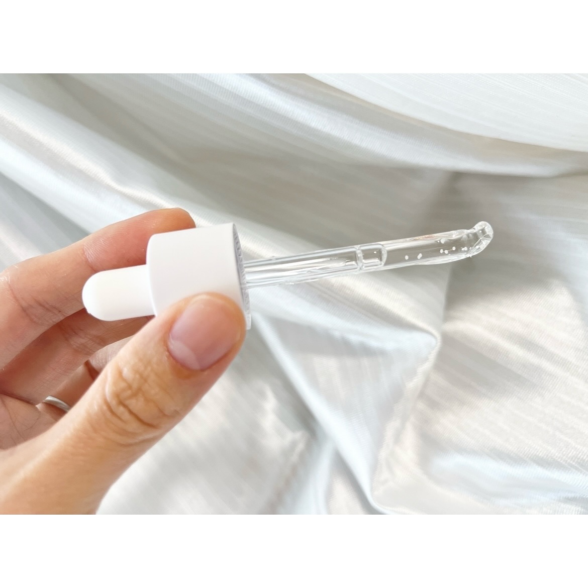 トーンブライトニング カプセルアンプル/SKIN1004/美容液を使ったクチコミ（3枚目）