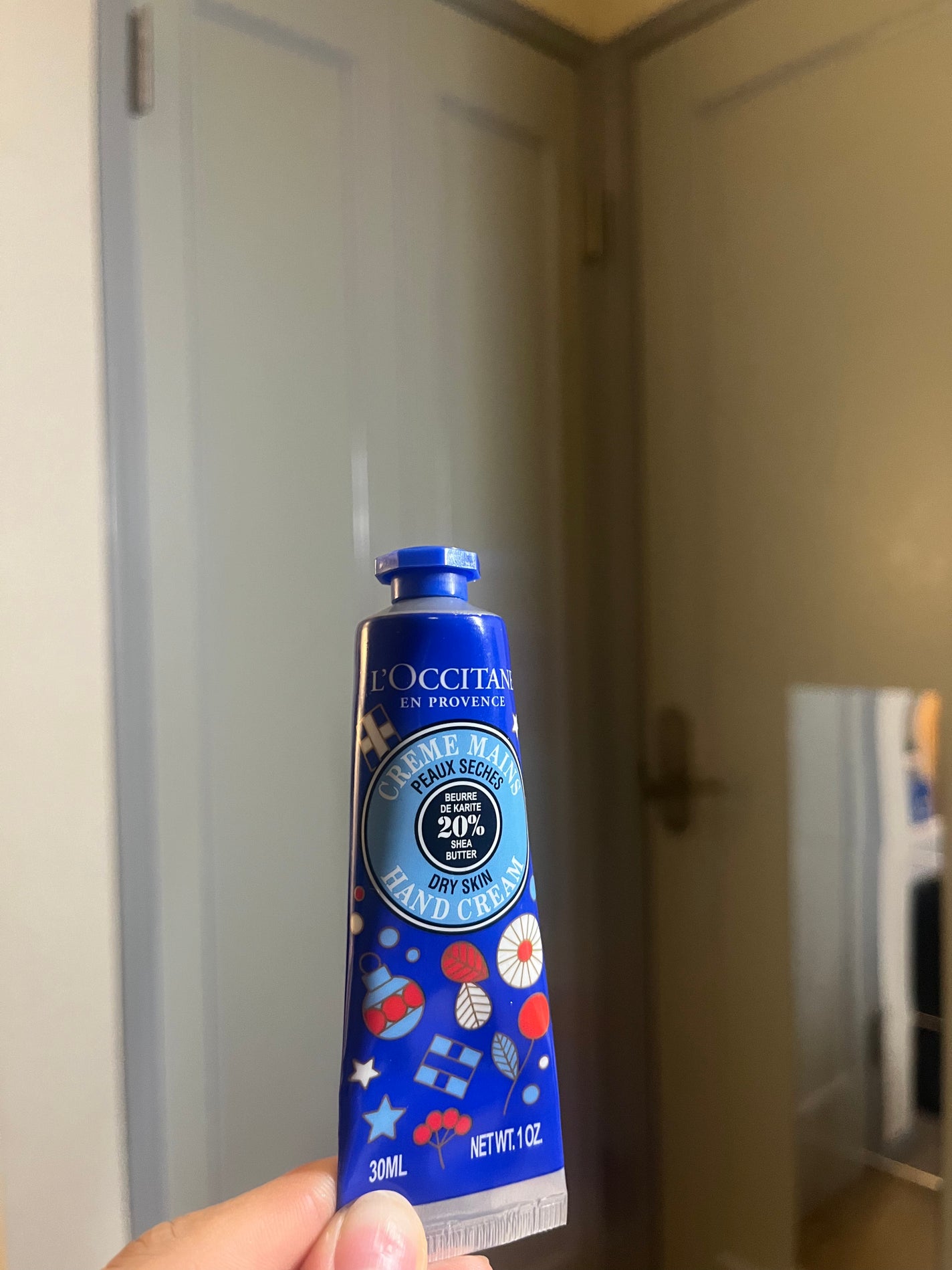 シア ハンドクリーム/L'OCCITANE/ハンドクリームを使ったクチコミ(4枚目)