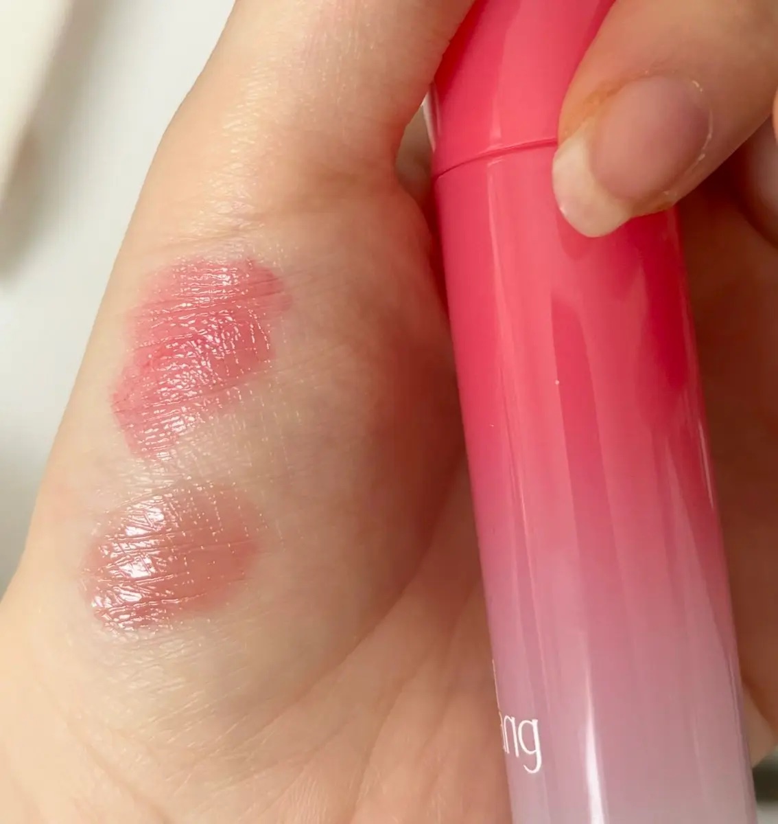 アイスドロップウォーターティント 01 カメリアドロップ/kkotppang/リップティントを使ったクチコミ（3枚目）