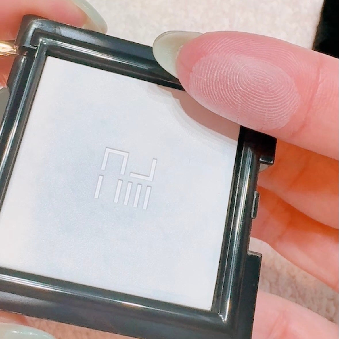 トランスルーシェント ブルーリング セッティング パウダー/PERFECT DIARY/プレストパウダーを使ったクチコミ(4枚目)