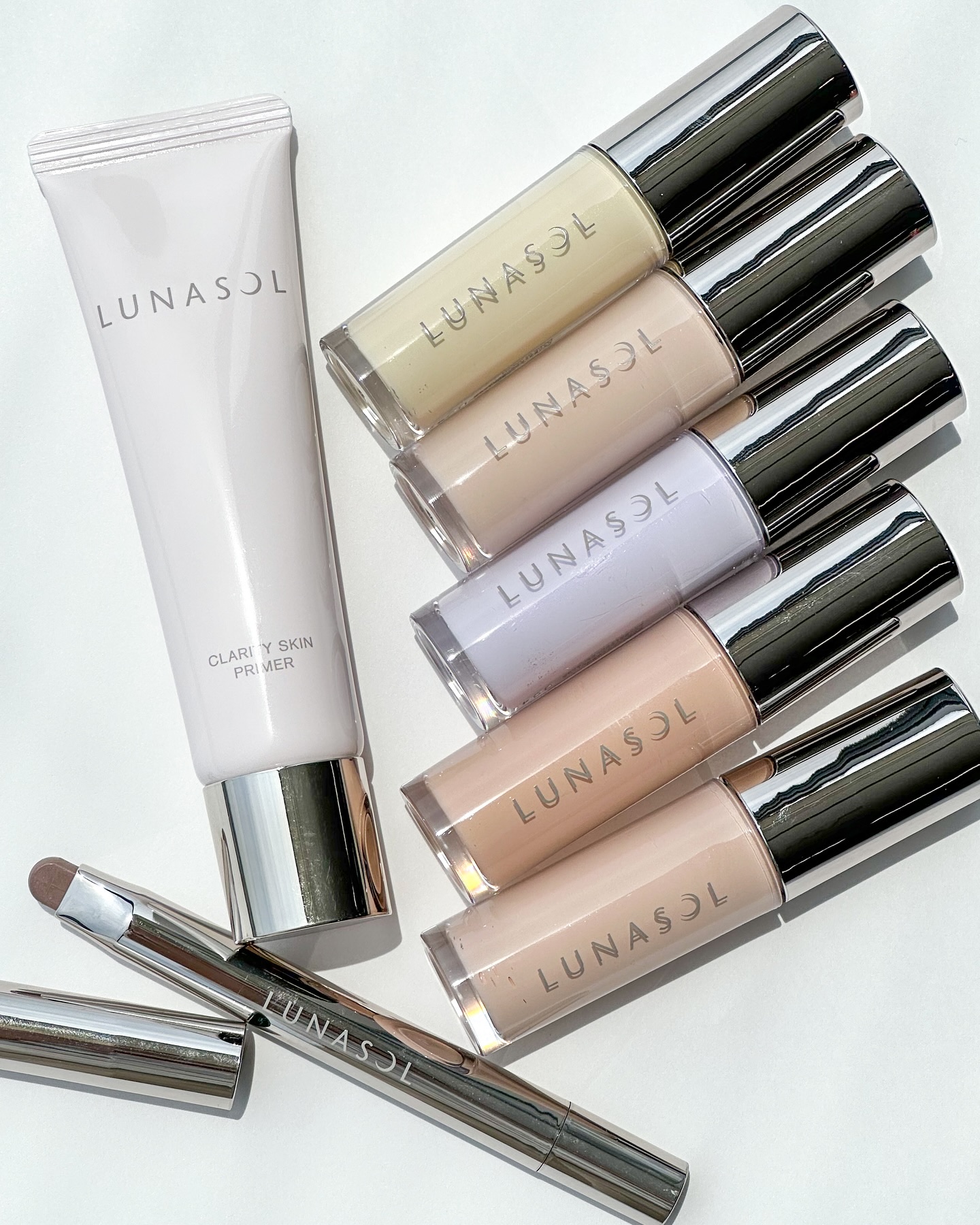 ルナソル シームレスコレクティングリクイド 01 Vanilla Beige/LUNASOL/リキッドコンシーラーを使ったクチコミ（1枚目）