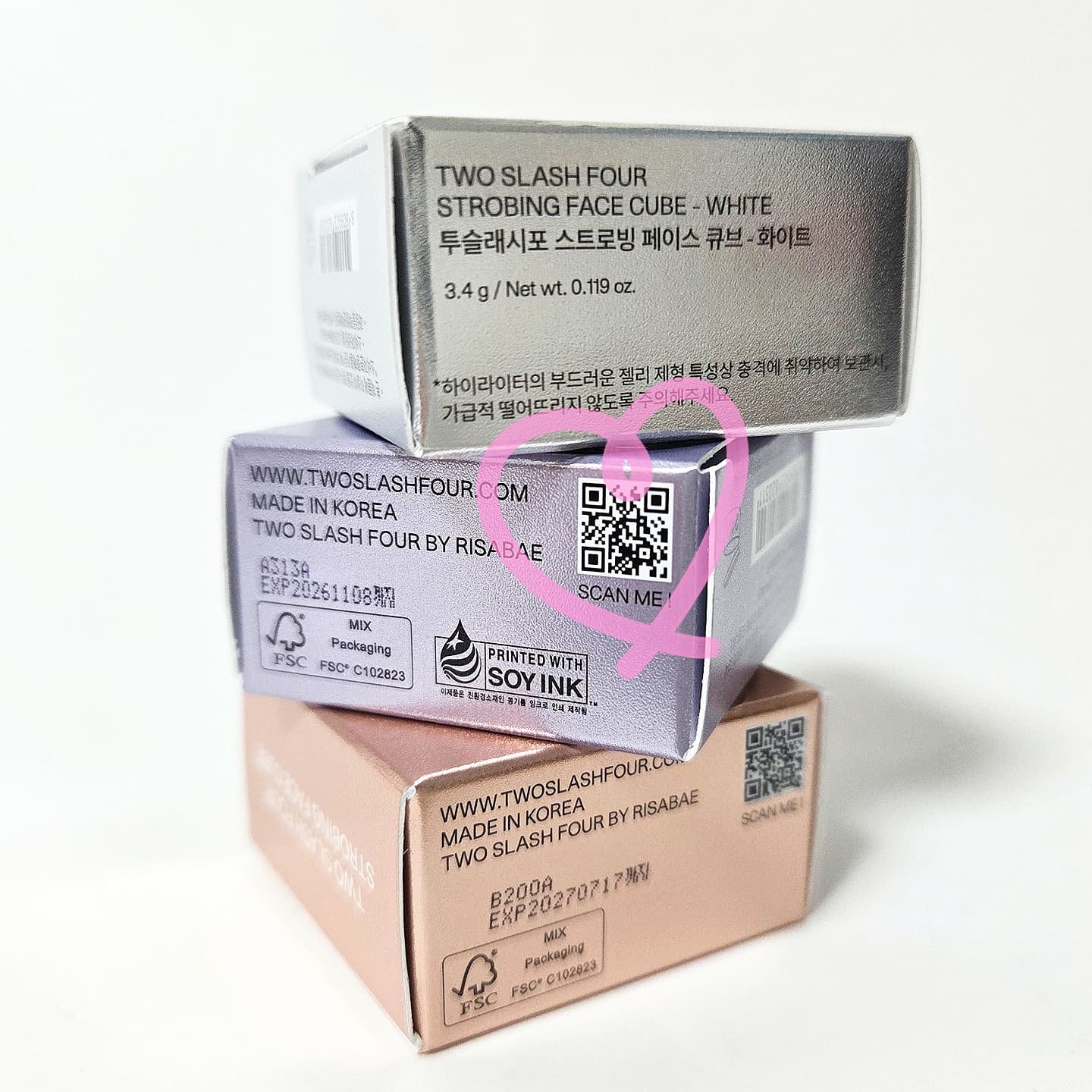 ストロビングフェイスキューブ/TWO SLASH FOUR/ハイライトを使ったクチコミ（2枚目）