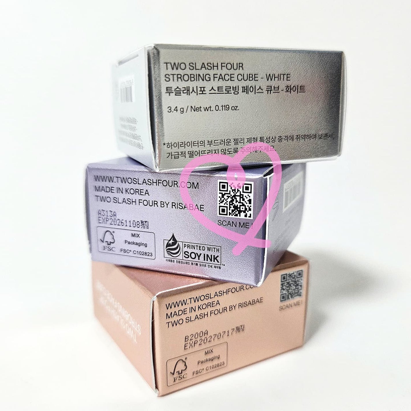 ストロビングフェイスキューブ/TWO SLASH FOUR/ハイライトを使ったクチコミ(2枚目)