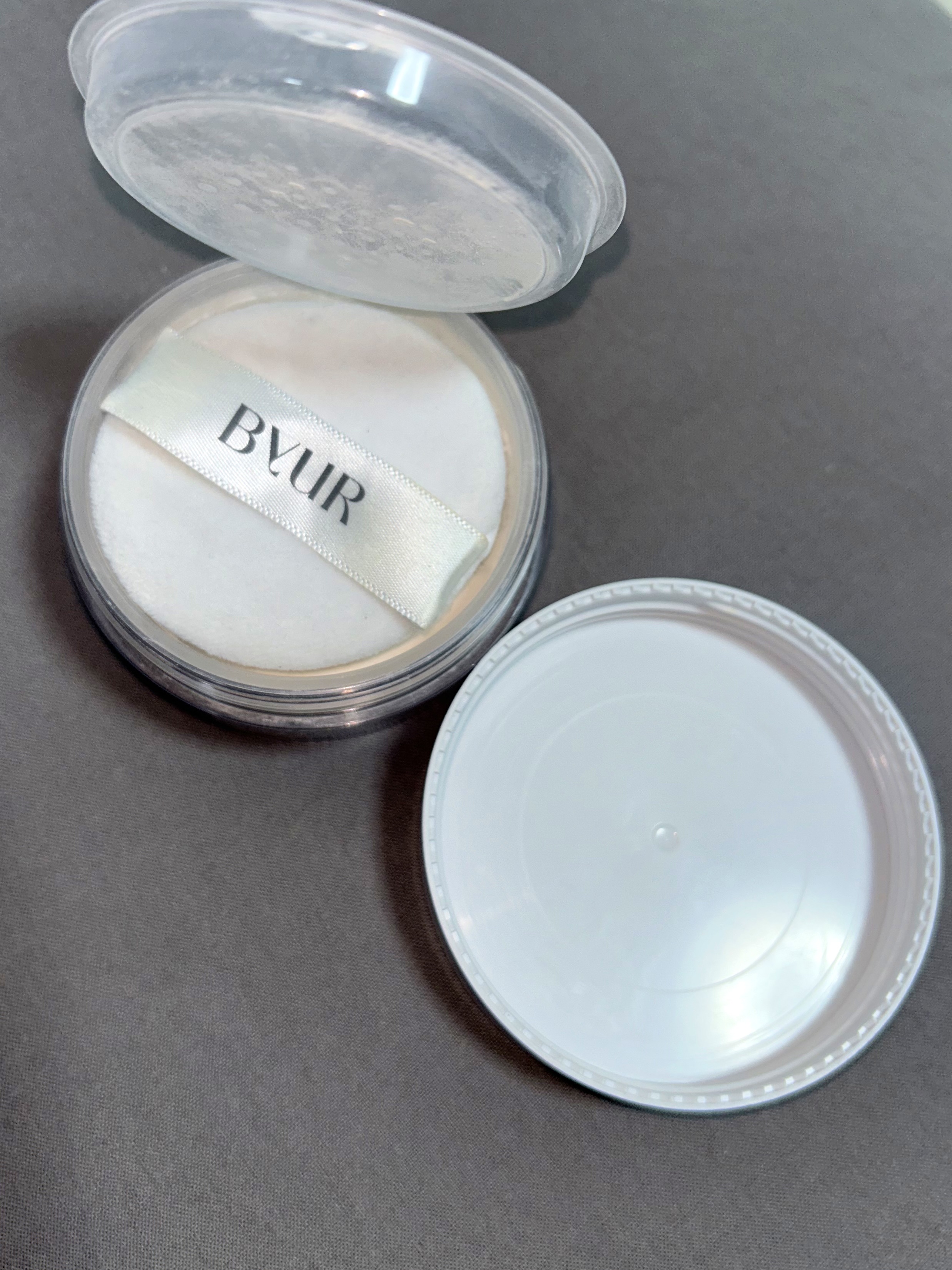 セラムフィット ルースフェイスパウダー/ByUR/ルースパウダーを使ったクチコミ（2枚目）