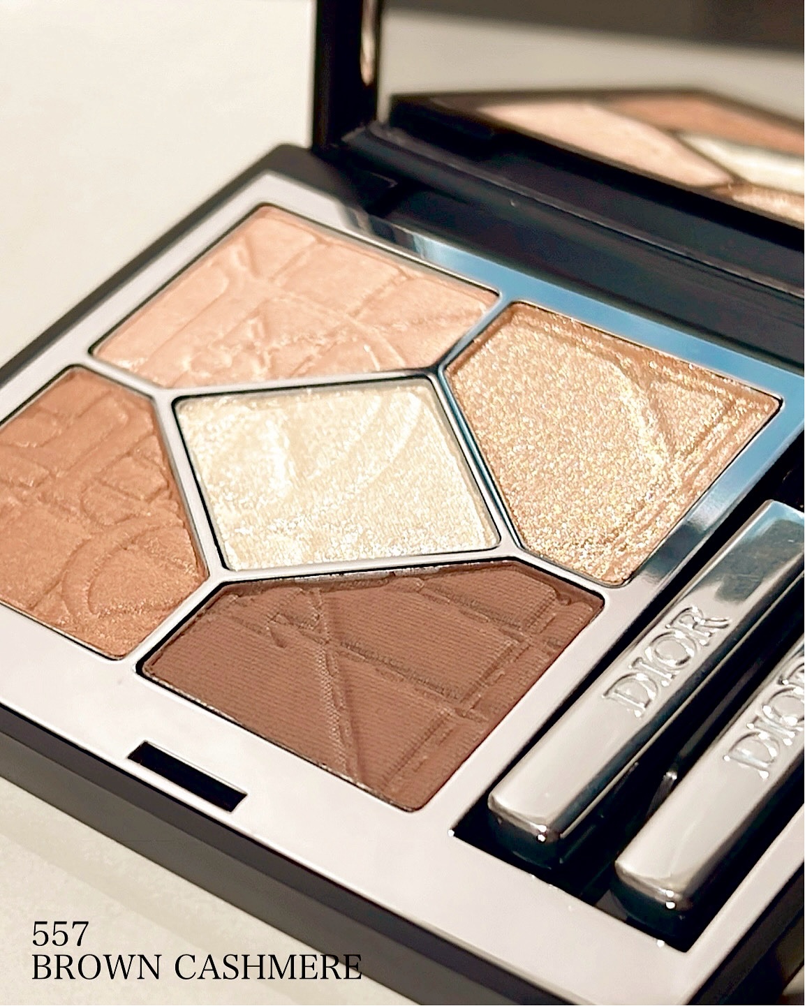 【旧】ディオールショウ サンク クルール（限定品）/Dior/アイシャドウを使ったクチコミ（3枚目）