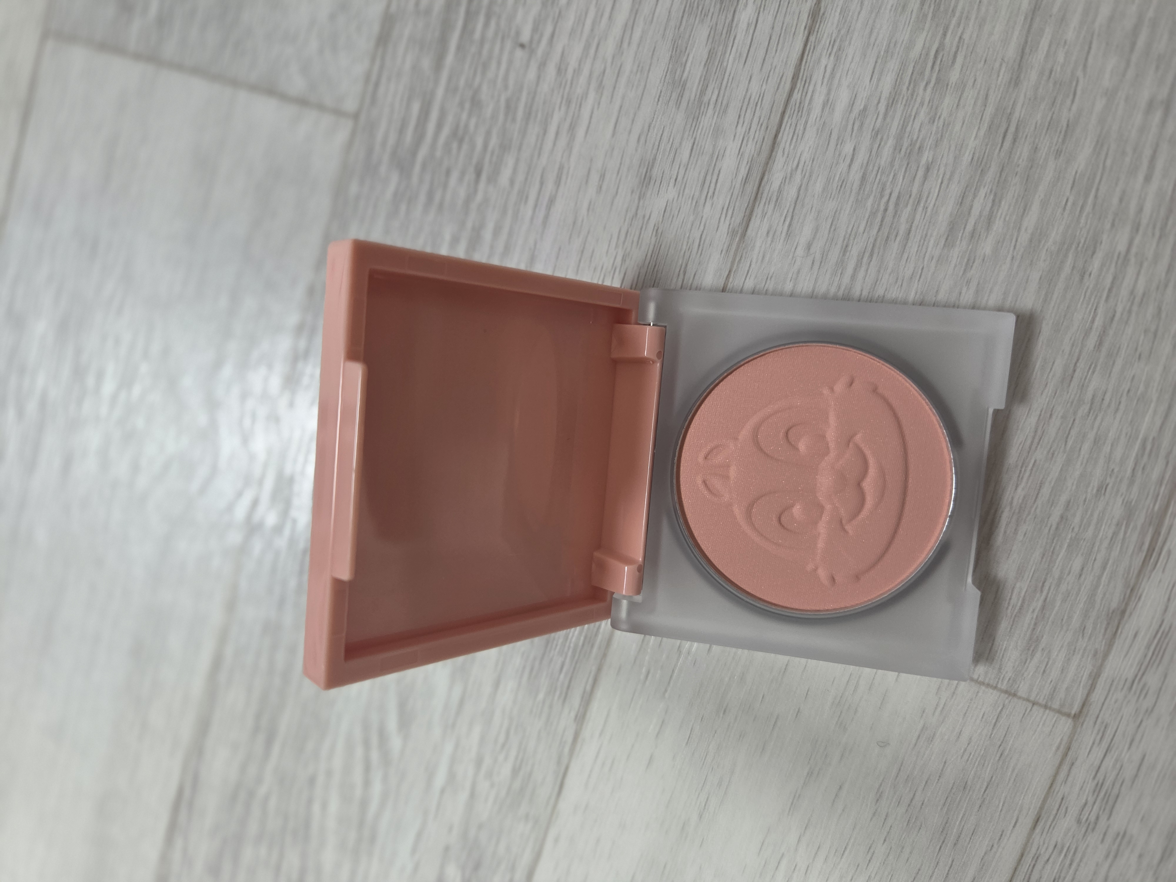 ブラリーチーク(ディズニーエディション) 02 ウエービーコーラル/espoir/チークを使ったクチコミ（3枚目）